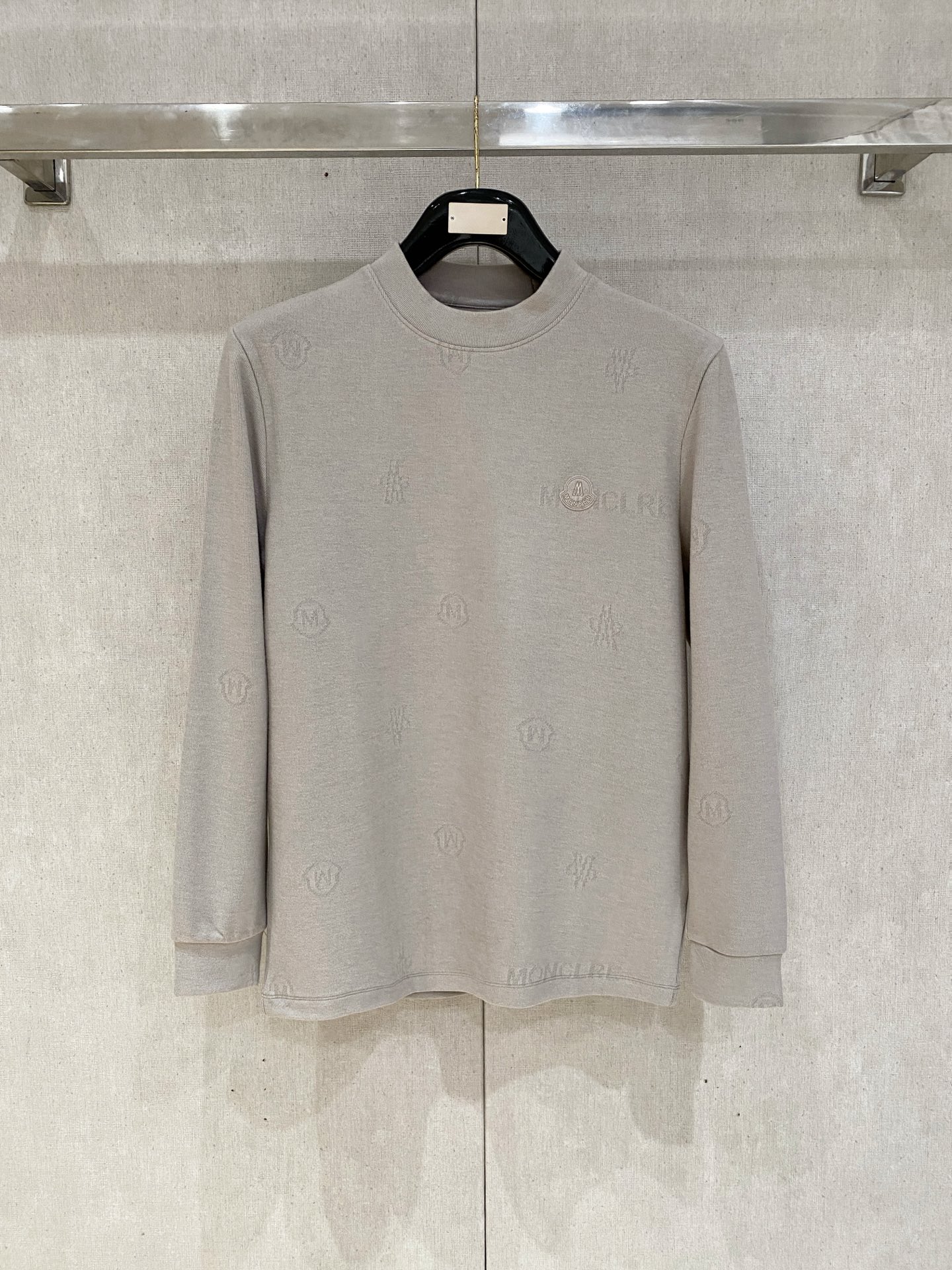 NO:626126,The latest autumn and winter series of masked sweaters, 1:1 top replica at the counter, all in good condition!  Thick style, a must-have item for fashionistas!  Old irons who know the stuff, hurry up and start, the fabric is cashmere 10, wool 60, spandex 30, size m-3xl, multiple colors, Moncler, sweaters, alexander wang19860909蒙口 毛衣 秋冬最新系列,专柜1:1顶级复刻,全品相！加厚款,潮人必备单品！懂货的老铁赶紧下手,面料羊绒10羊毛60氨纶30 尺码 m-3xl 多颜色,,Moncler,sweaters,alexander wang,Men's clothing