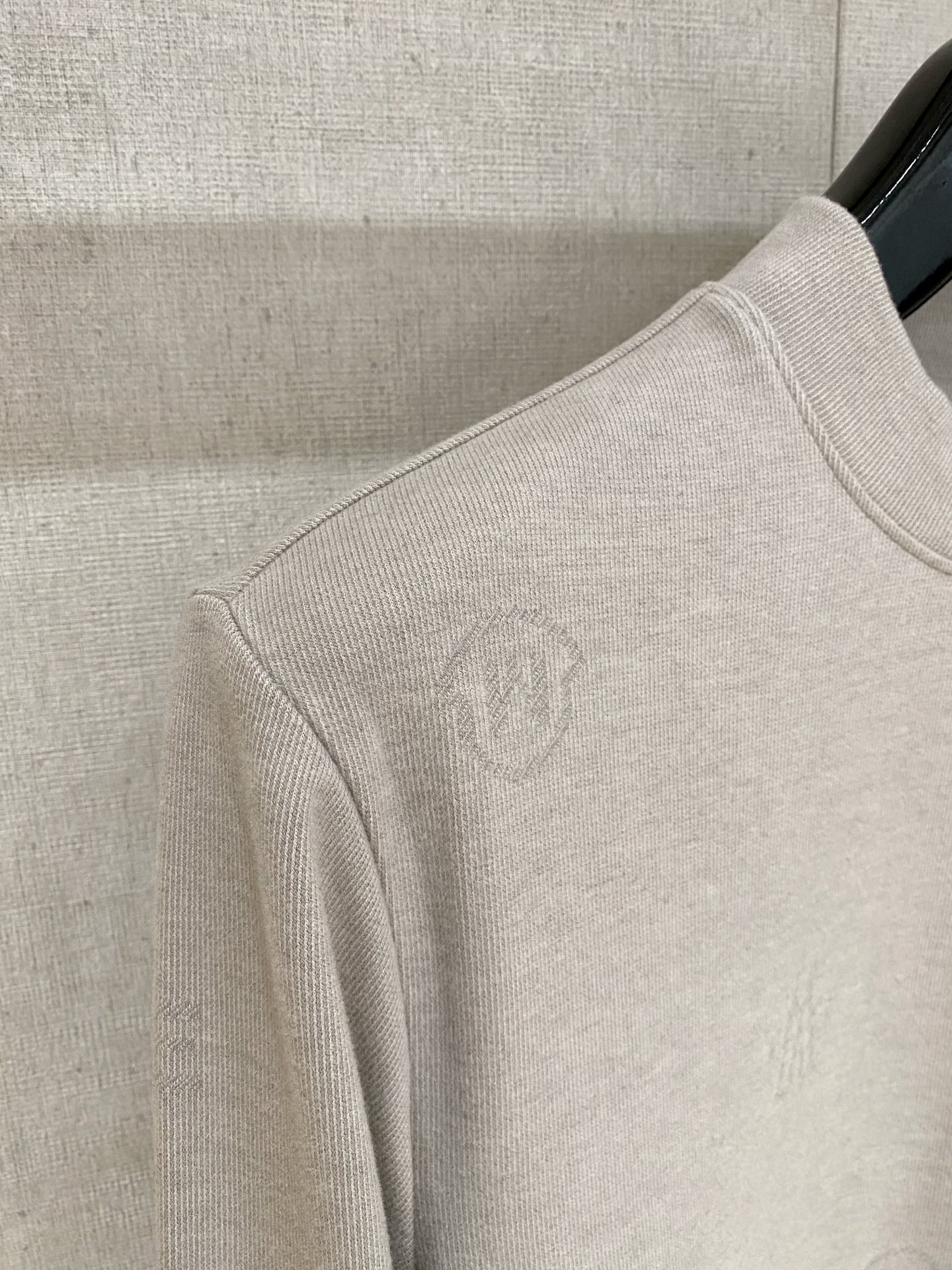 蒙口 毛衣 2025秋冬最新系列，专柜1:1顶级复刻，全品相！加厚款，潮人必备单品！懂货的老铁赶紧下手，