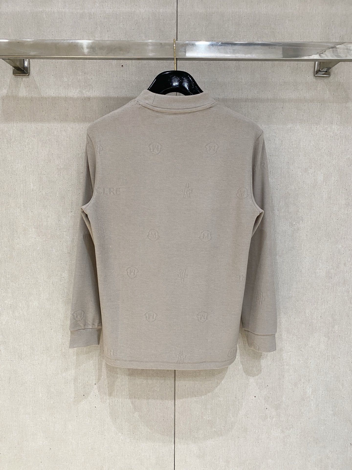 蒙口 毛衣 2025秋冬最新系列，专柜1:1顶级复刻，全品相！加厚款，潮人必备单品！懂货的老铁赶紧下手，