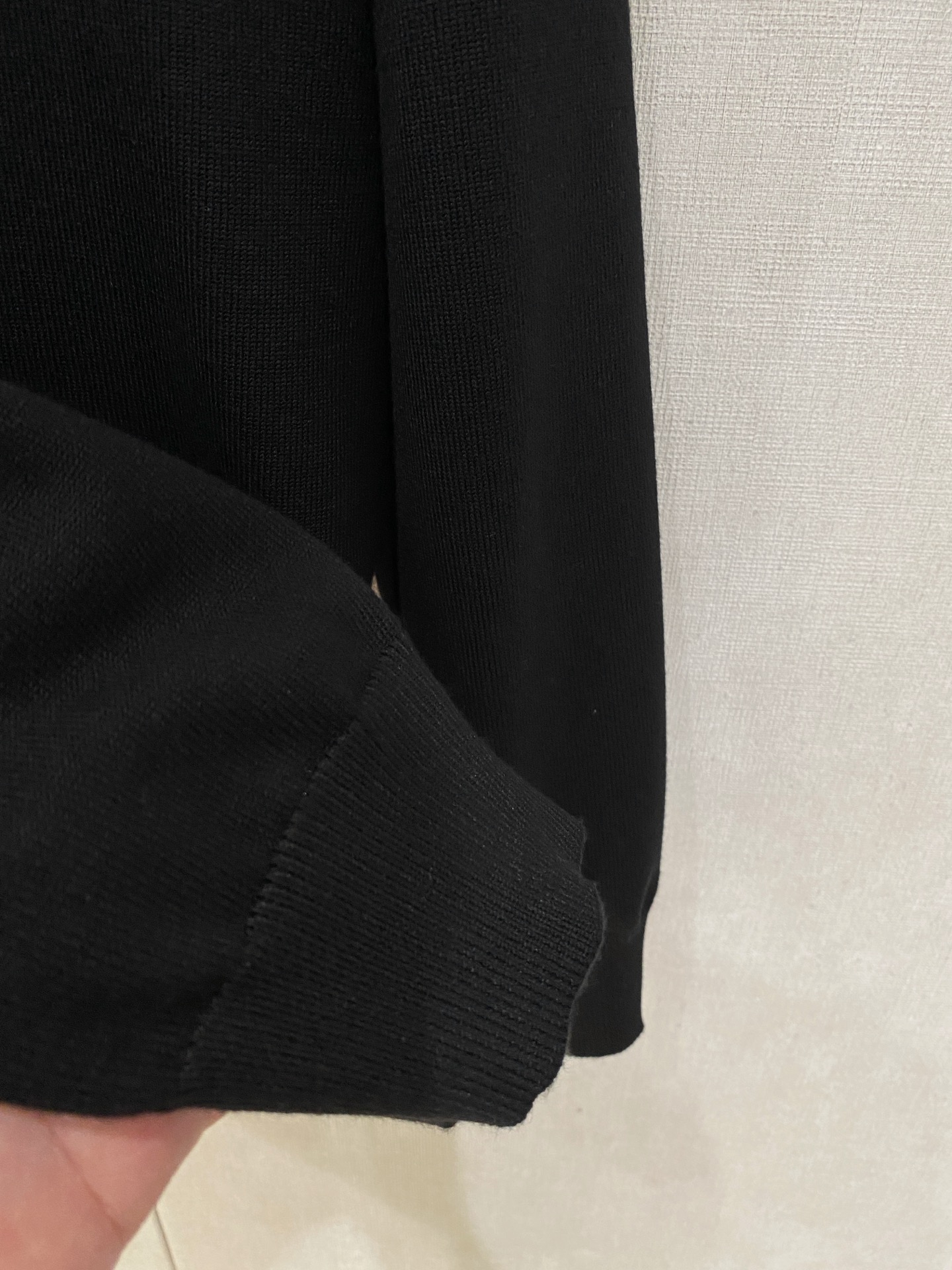 蒙口 毛衣 2025秋冬最新系列，专柜1:1顶级复刻，全品相！加厚款，潮人必备单品！懂货的老铁赶紧下手，