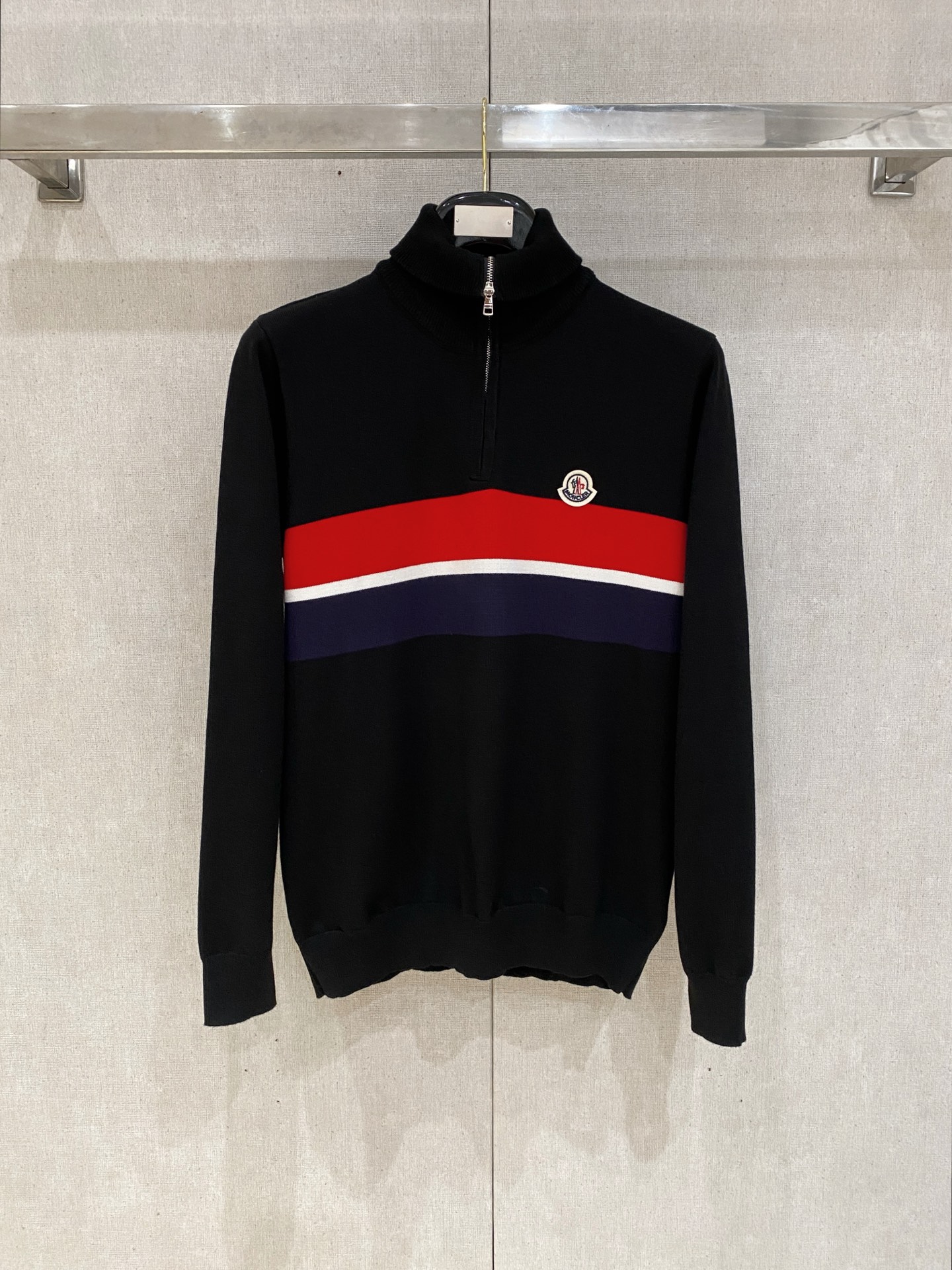 NO:597442,The latest series of masked sweaters for autumn and winter 2025, 1:1 top replica at the counter, all in good condition!  Thick style, a must-have item for fashionistas!  Old irons who know the stuff, hurry up and start, the fabric is cashmere 10, wool 60, spandex 30, size m-3xl, multiple colors, Moncler, sweaters, alexander wang19860909蒙口 毛衣 2025秋冬最新系列,专柜1:1顶级复刻,全品相！加厚款,潮人必备单品！懂货的老铁赶紧下手,面料羊绒10羊毛60氨纶30 尺码 m-3xl 多颜色,,Moncler,sweaters,alexander wang,Men's clothing