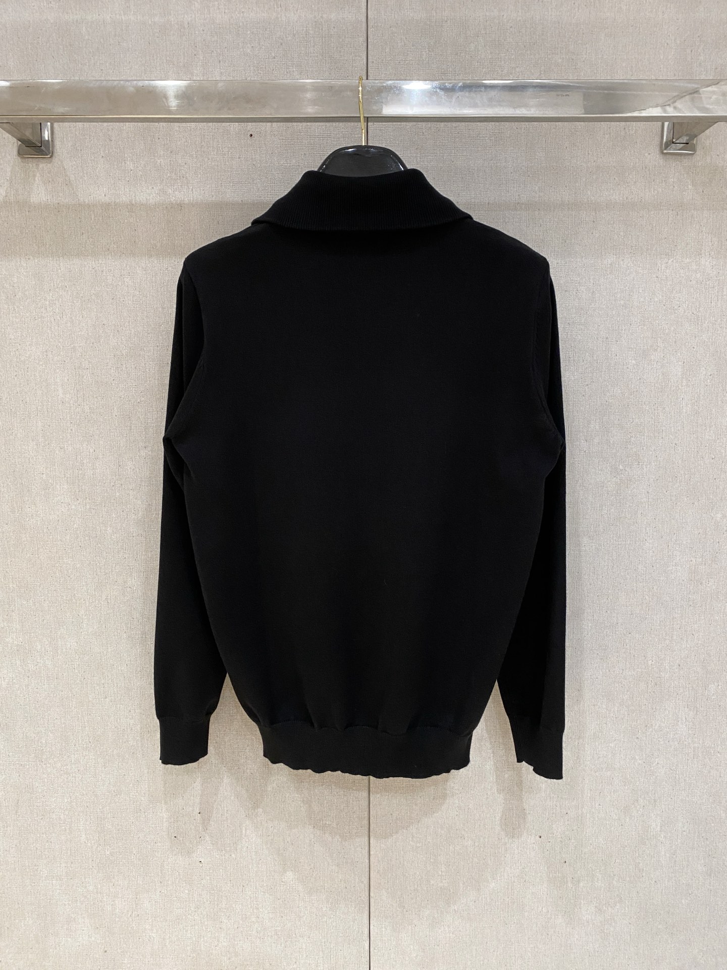 蒙口 毛衣 2025秋冬最新系列，专柜1:1顶级复刻，全品相！加厚款，潮人必备单品！懂货的老铁赶紧下手，