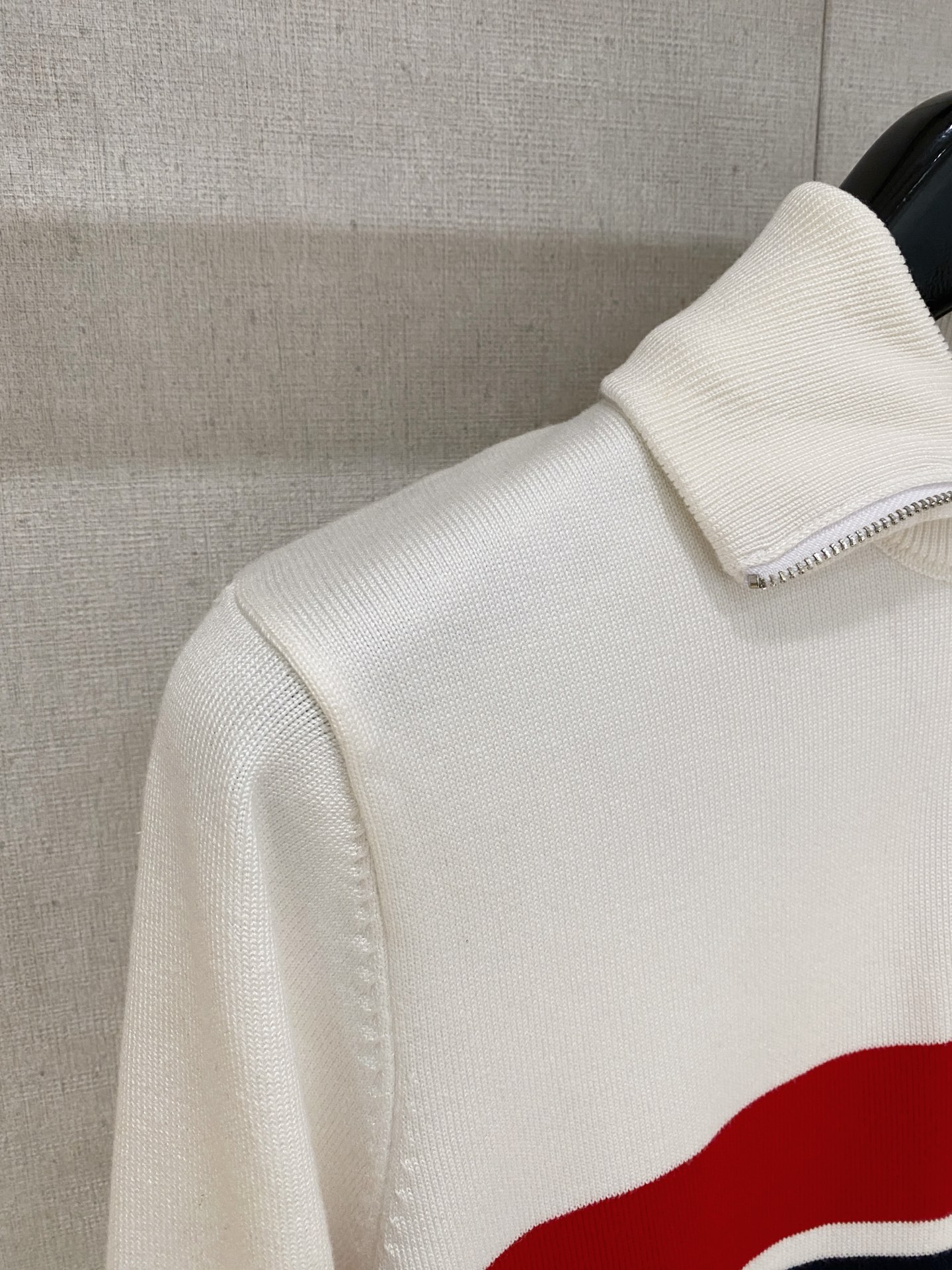 蒙口 毛衣 2025秋冬最新系列，专柜1:1顶级复刻，全品相！加厚款，潮人必备单品！懂货的老铁赶紧下手，