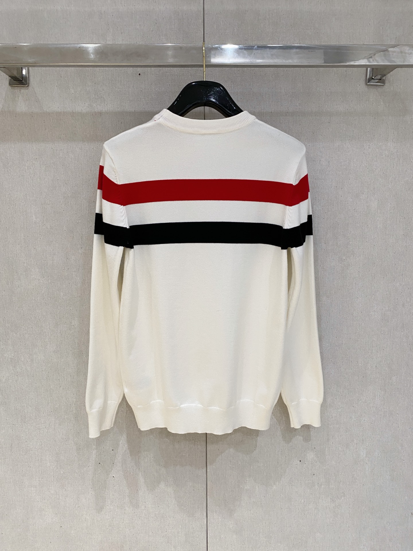 蒙口 毛衣 2025秋冬最新系列，专柜1:1顶级复刻，全品相！加厚款，潮人必备单品！懂货的老铁赶紧下手，