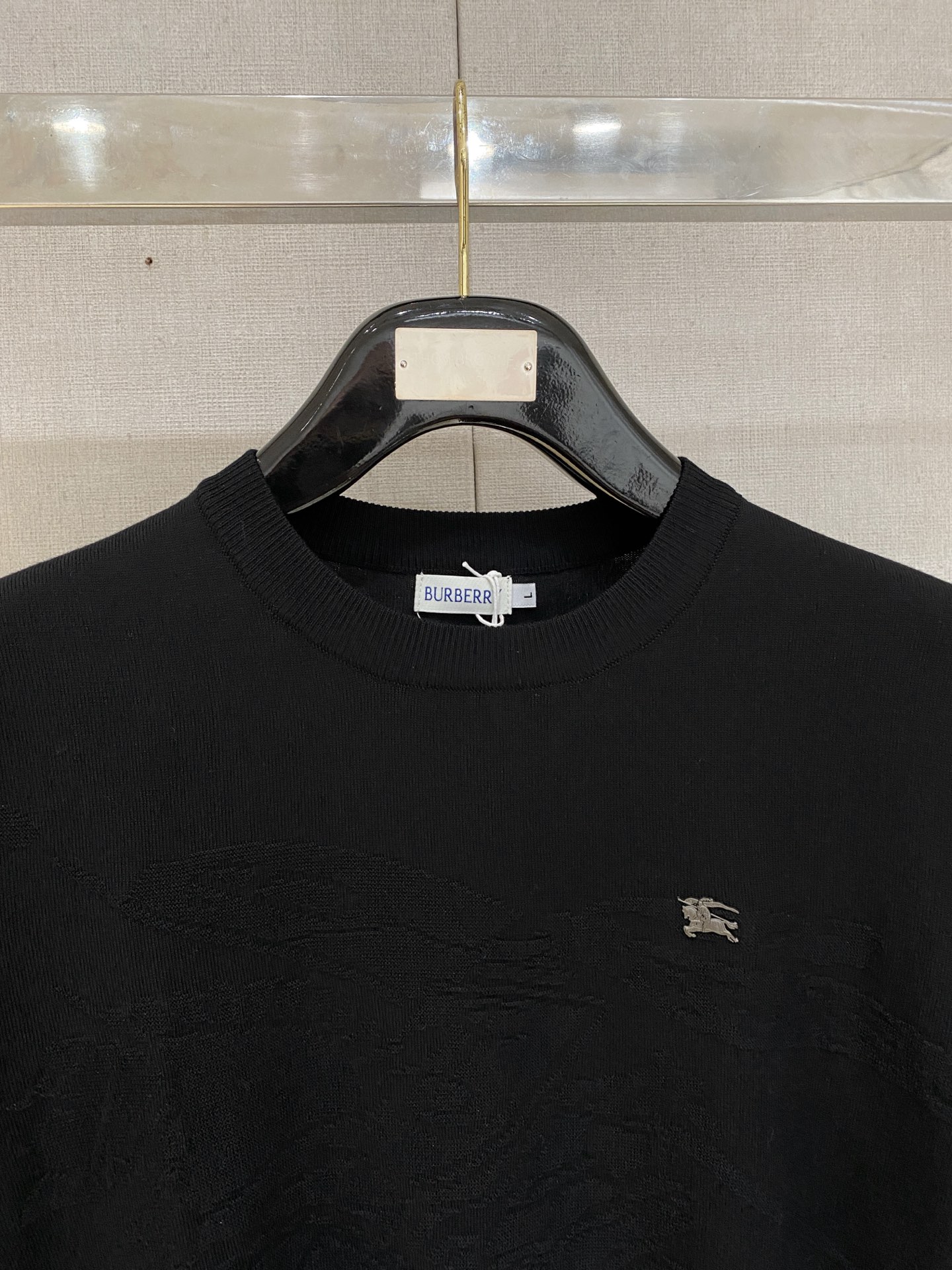 巴宝莉 毛衣 2025秋冬最新系列，专柜1:1顶级复刻，全品相！加厚款，潮人必备单品！懂货的老铁赶紧下手