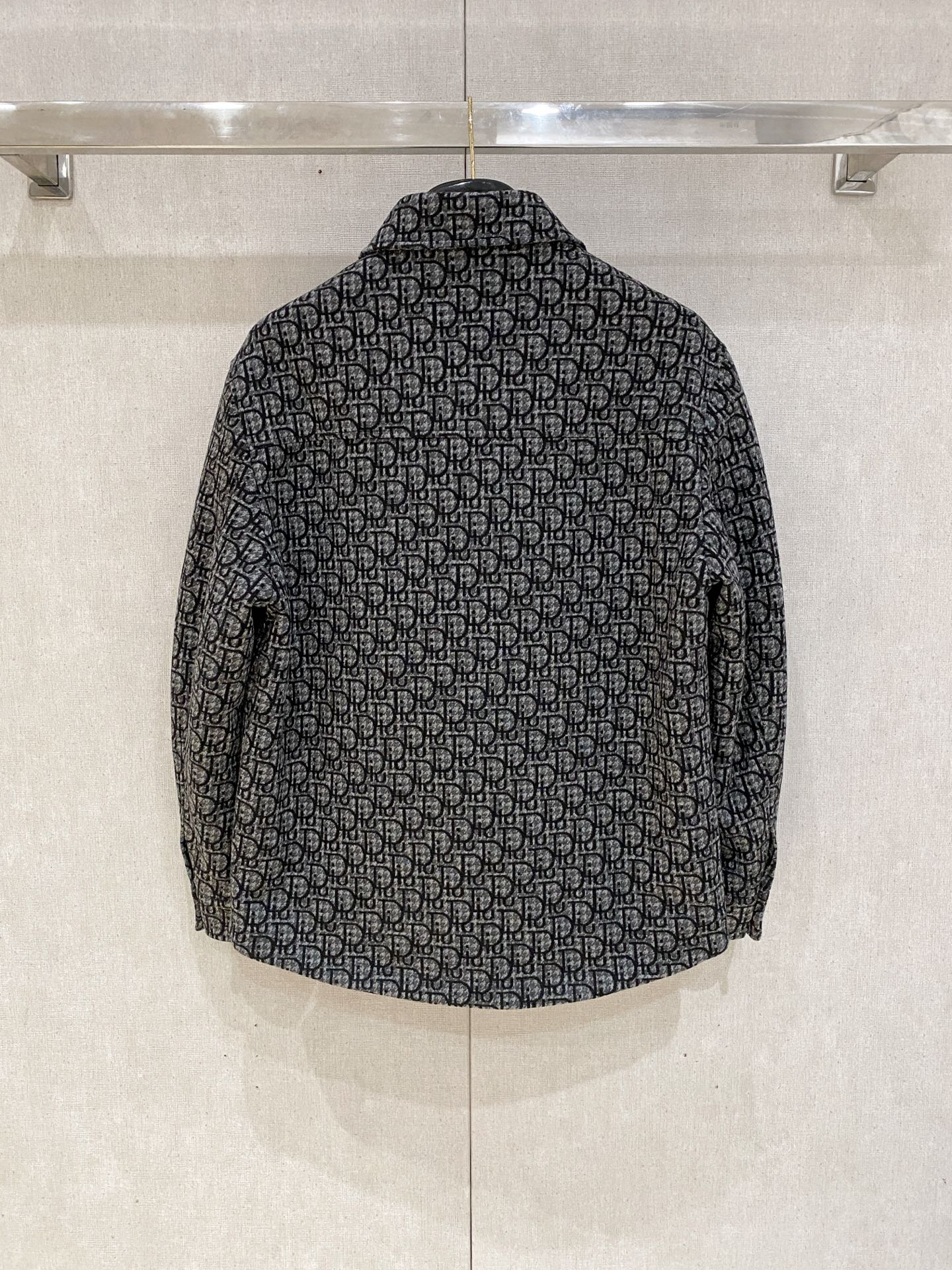 迪奥25ss秋冬新款🆕鹅绒羽绒服原版1:1订制五金配件全进口原版定制 欢迎专柜对比 绝对的高品质 采用顶