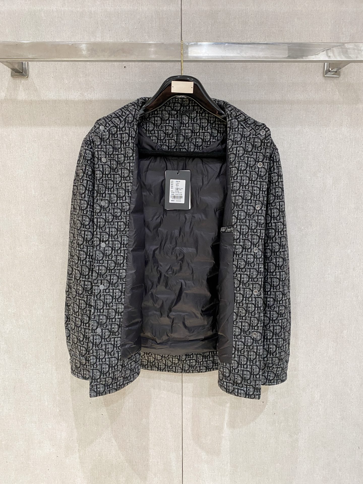 迪奥25ss秋冬新款🆕鹅绒羽绒服原版1:1订制五金配件全进口原版定制 欢迎专柜对比 绝对的高品质 采用顶