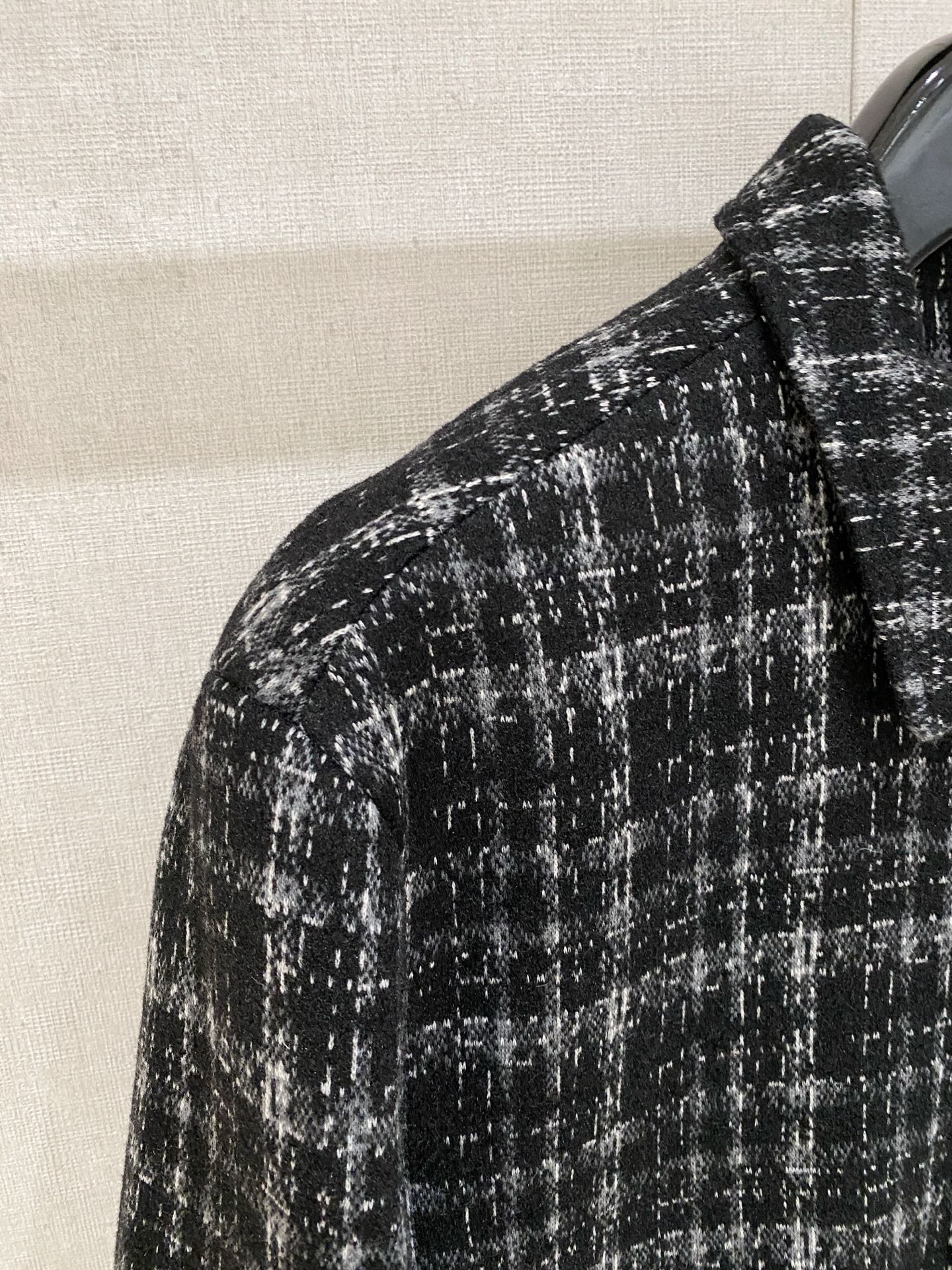 Lv 25ss秋冬新款🆕鹅绒羽绒服原版1:1订制五金配件全进口原版定制 欢迎专柜对比 绝对的高品质 采用