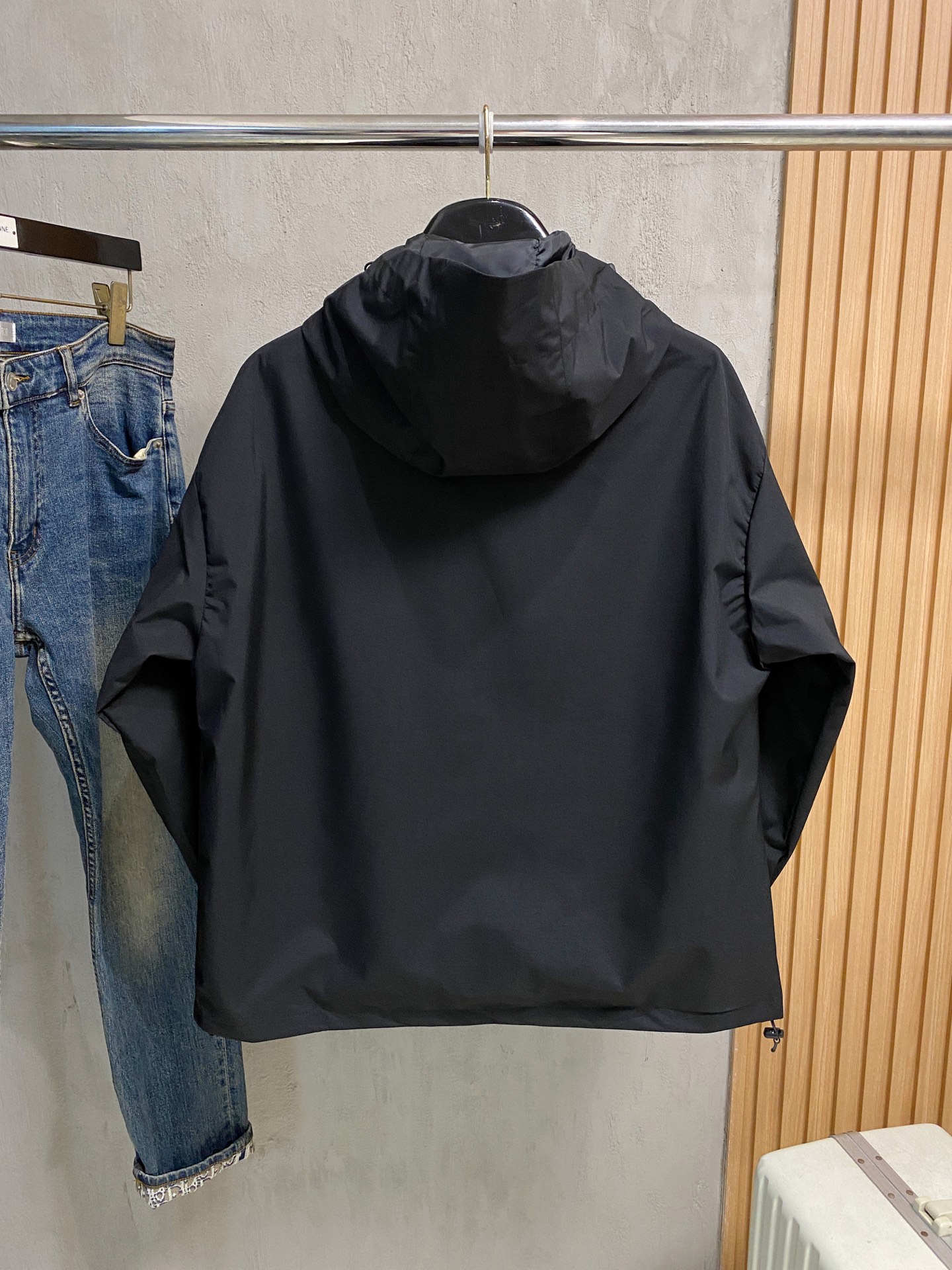 P可隆25ss早秋【新品】风衣夹克外套爆款 秋冬专柜新款休闲时尚夹克外套！超前卫设计风格 细腻舒适 穿着