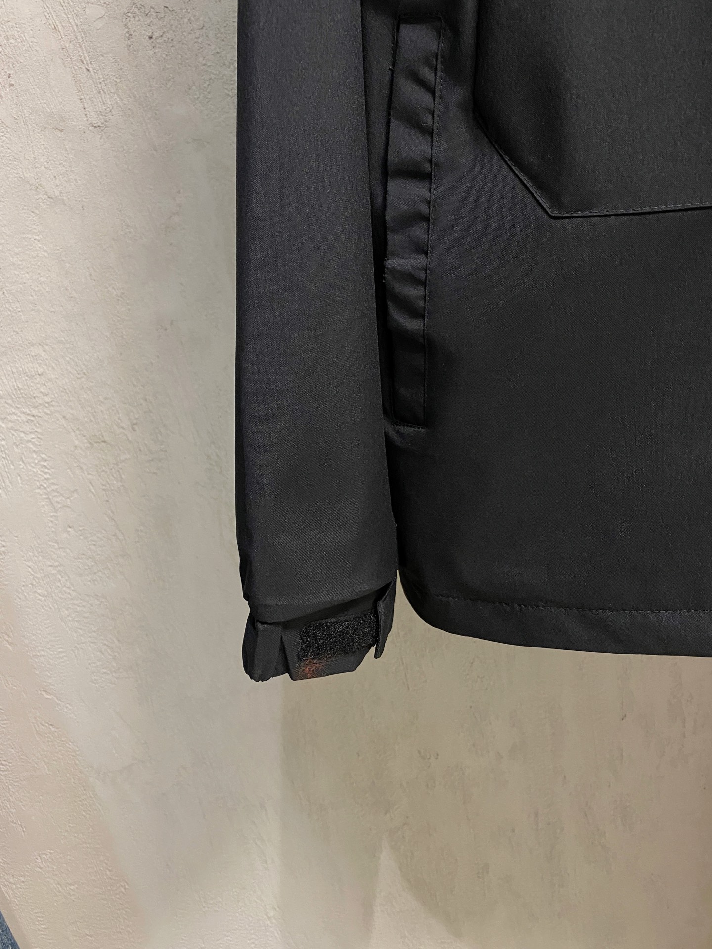 P可隆25ss早秋【新品】风衣夹克外套爆款 秋冬专柜新款休闲时尚夹克外套！超前卫设计风格 细腻舒适 穿着