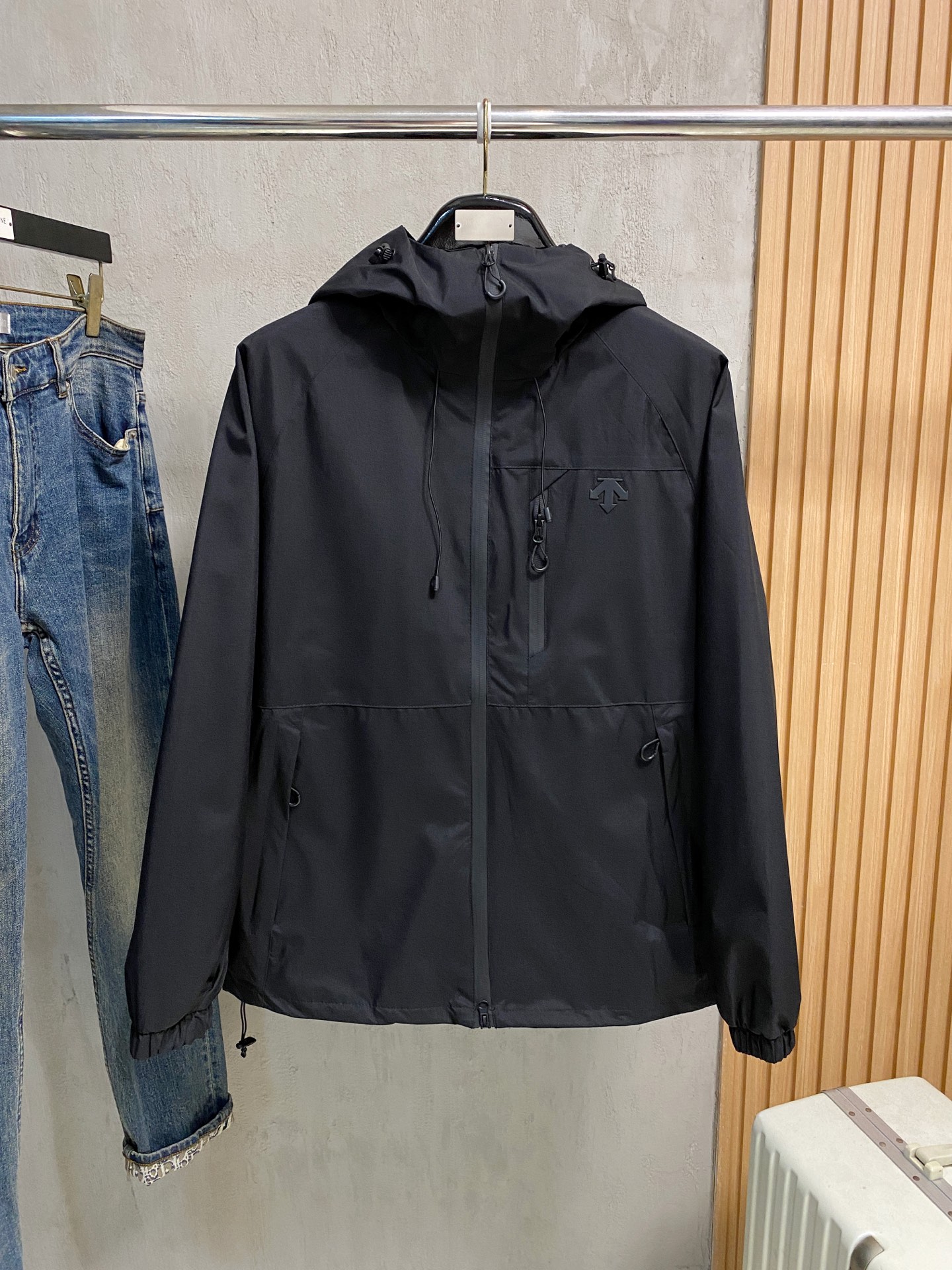 P迪桑特25ss早秋【新品】风衣夹克外套爆款 秋冬专柜新款休闲时尚夹克外套！超前卫设计风格 细腻舒适 穿