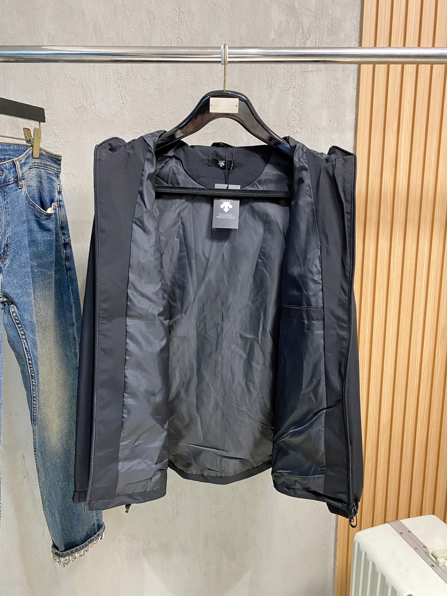 P迪桑特25ss早秋【新品】风衣夹克外套爆款 秋冬专柜新款休闲时尚夹克外套！超前卫设计风格 细腻舒适 穿