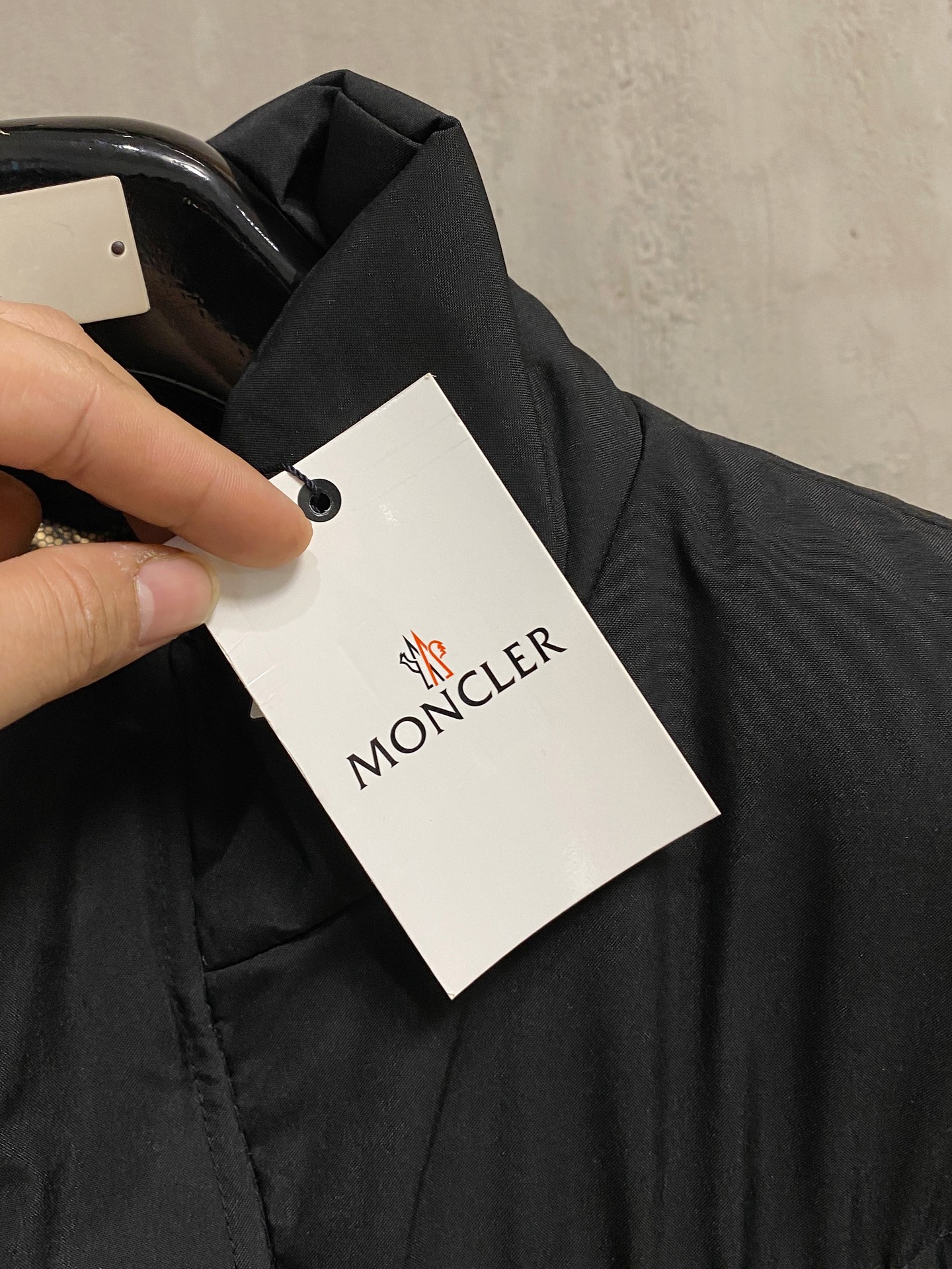 P蒙口棉服25ss早秋【新品】秋冬专柜新款休闲棉服外套！超前卫设计风格 细腻舒适 穿着非常轻便不易起皱。