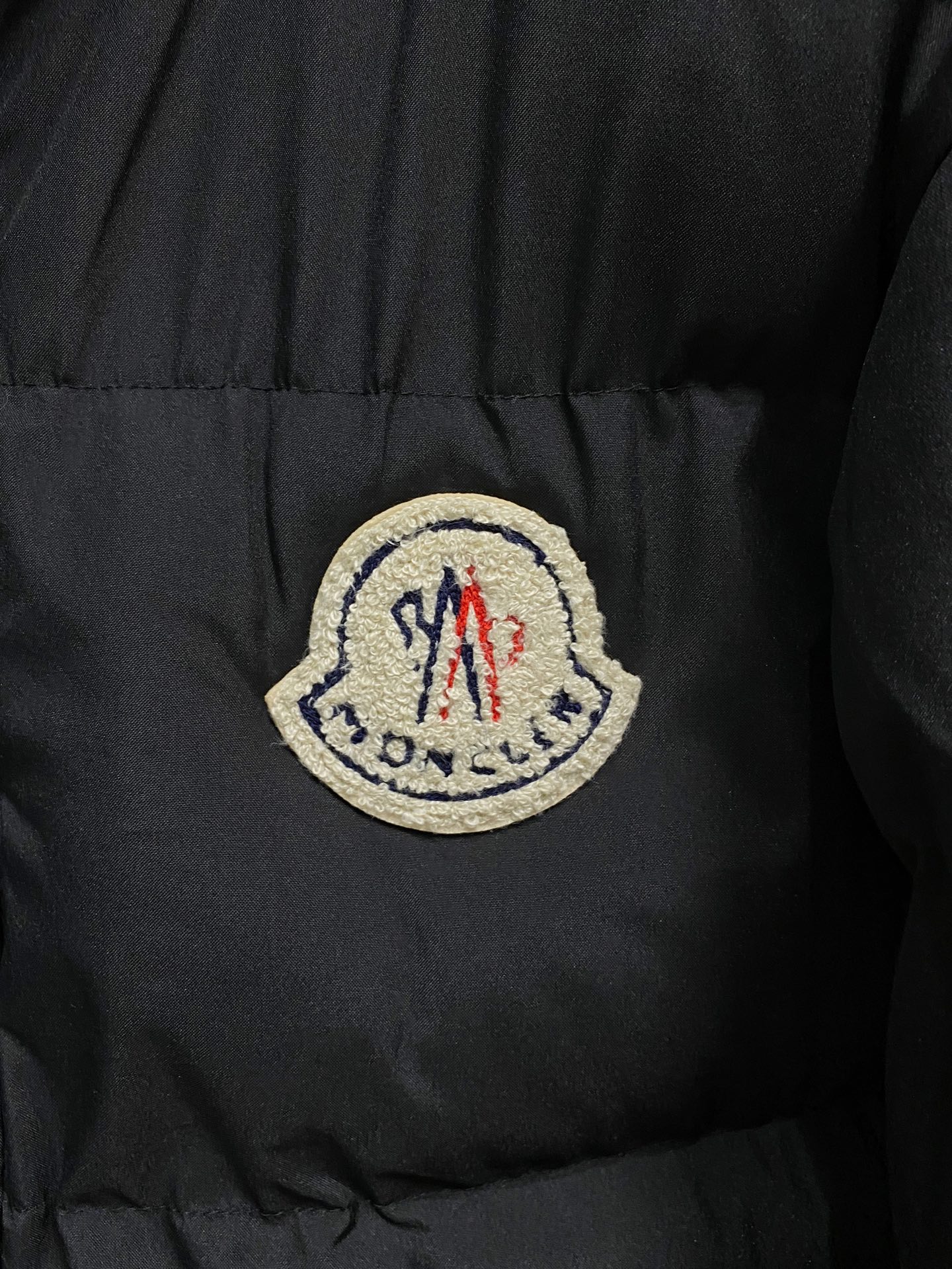 P蒙口棉服25ss早秋【新品】秋冬专柜新款休闲棉服外套！超前卫设计风格 细腻舒适 穿着非常轻便不易起皱。