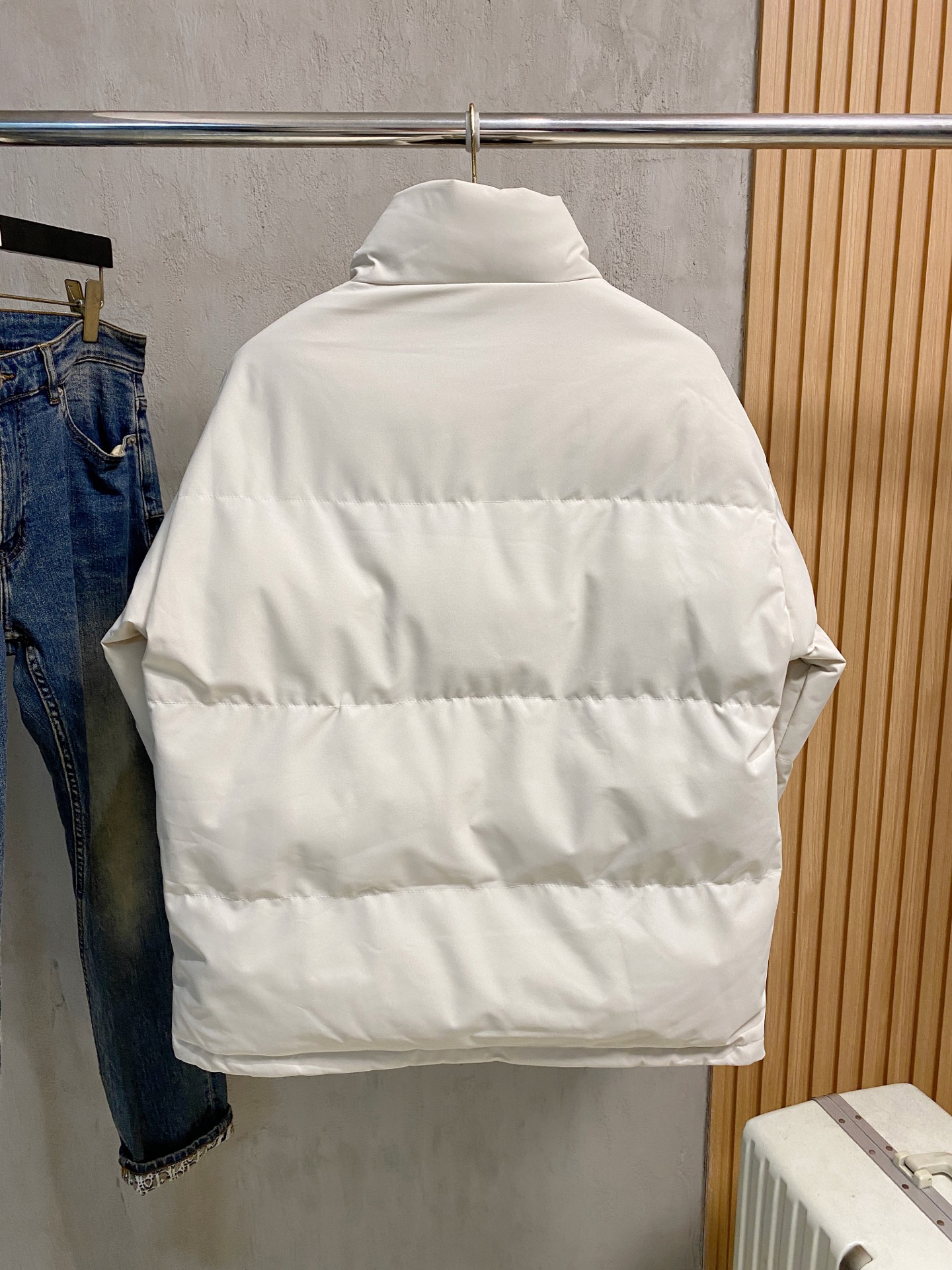 P蒙口棉服25ss早秋【新品】秋冬专柜新款休闲棉服外套！超前卫设计风格 细腻舒适 穿着非常轻便不易起皱。