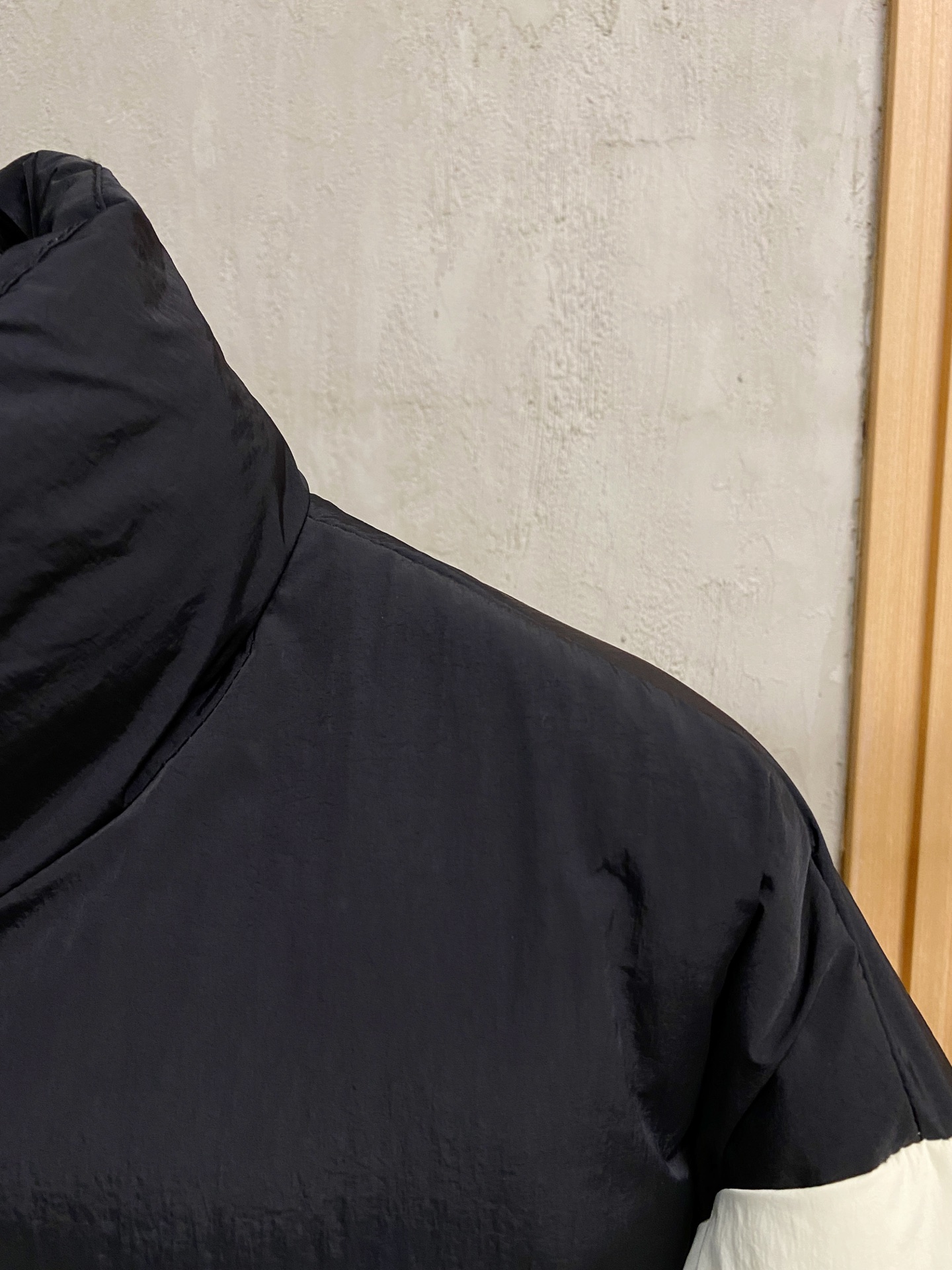 P始祖鸟棉服25ss早秋【新品】秋冬专柜新款休闲棉服外套！超前卫设计风格 细腻舒适 穿着非常轻便不易起皱