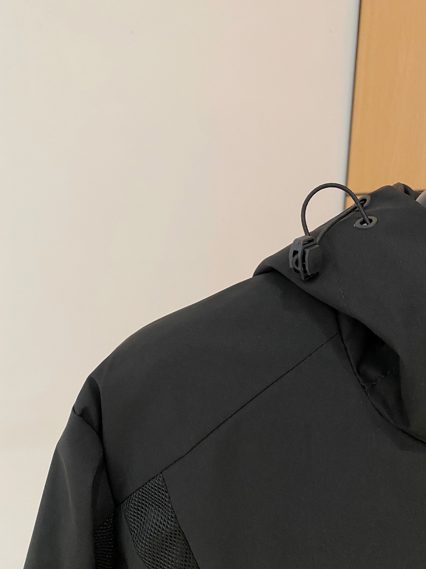 🌾普拉达25ss早秋【新品】风衣夹克外套爆款 秋冬专柜新款休闲时尚夹克外套！超前卫设计风格 细腻舒适 穿