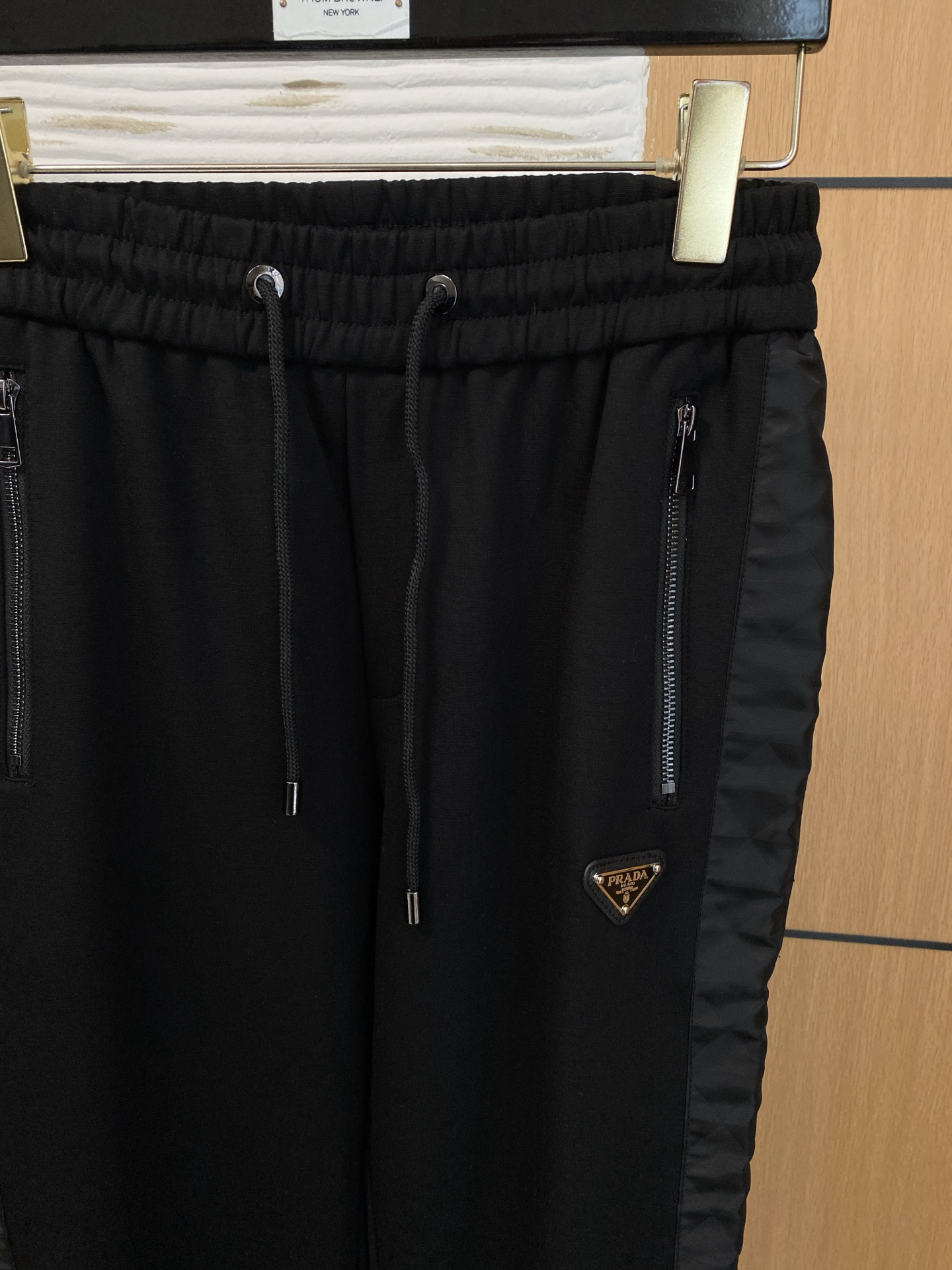 爆款套装来袭 专注官网原版 2025全新爆款开衫卫衣套装 原单狠货🇭🇰倾注顶级设计师的精心之作 就为一个