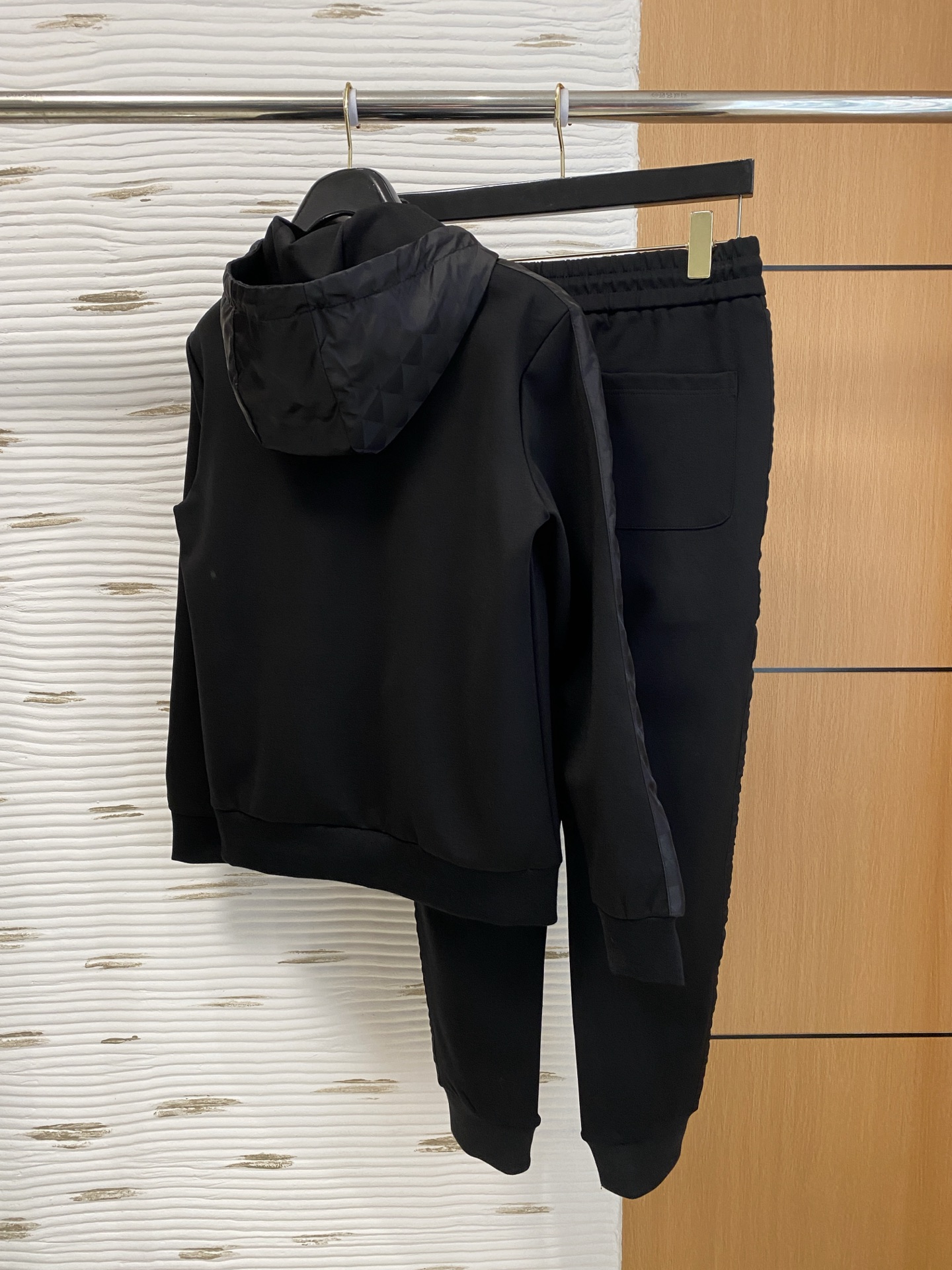 爆款套装来袭 专注官网原版 2025全新爆款开衫卫衣套装 原单狠货🇭🇰倾注顶级设计师的精心之作 就为一个