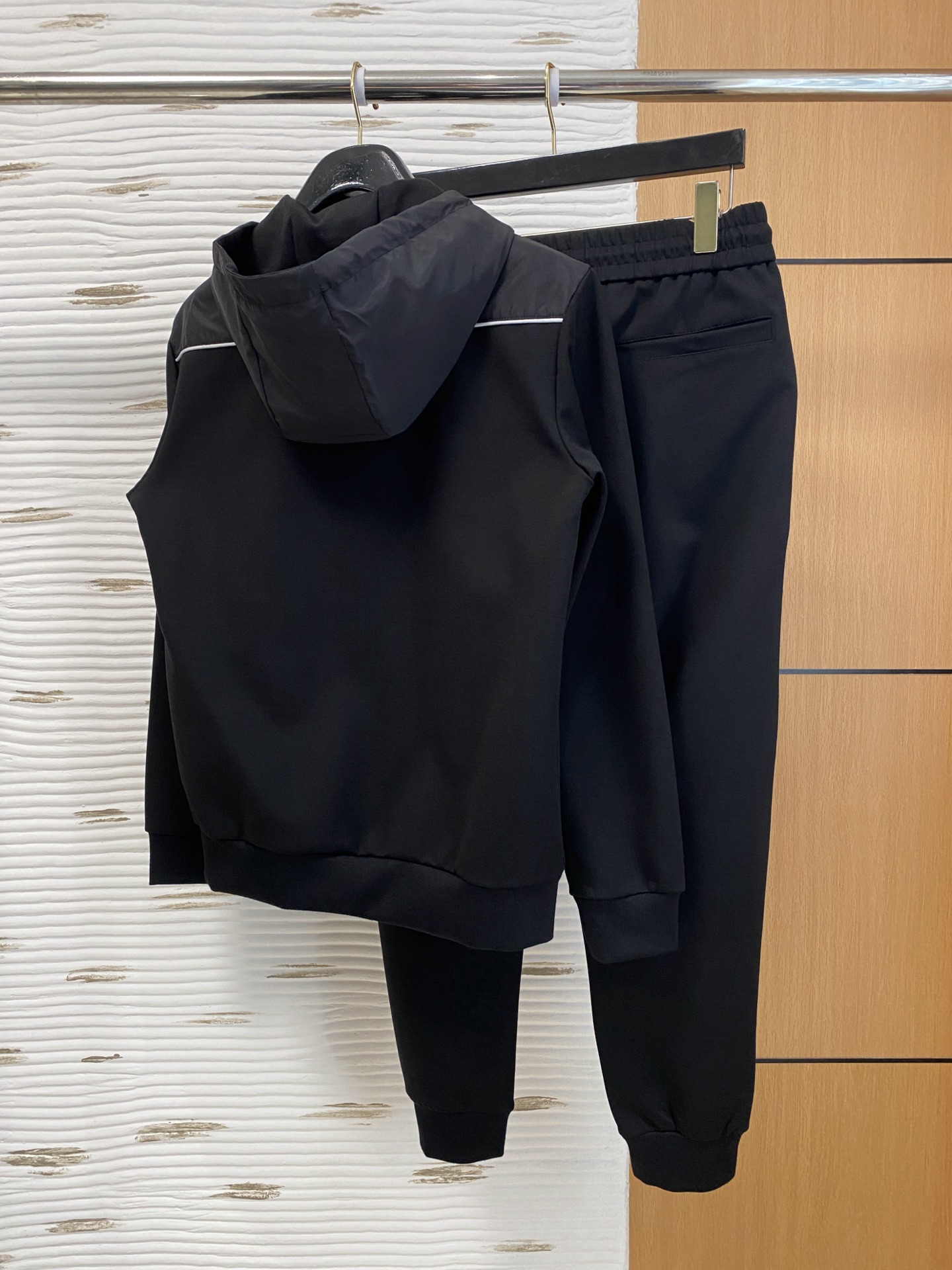 爆款套装来袭 专注官网原版 2025全新爆款开衫卫衣套装 原单狠货🇭🇰倾注顶级设计师的精心之作 就为一个