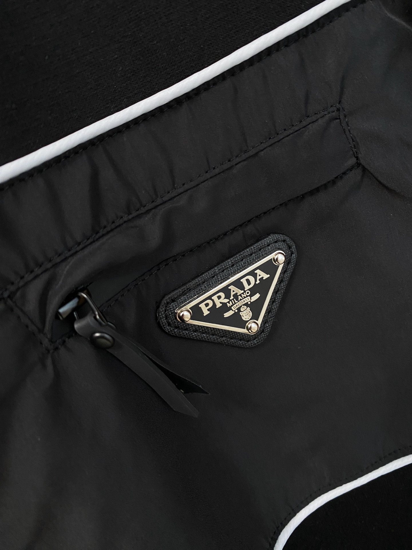 爆款套装来袭 专注官网原版 2025全新爆款开衫卫衣套装 原单狠货🇭🇰倾注顶级设计师的精心之作 就为一个