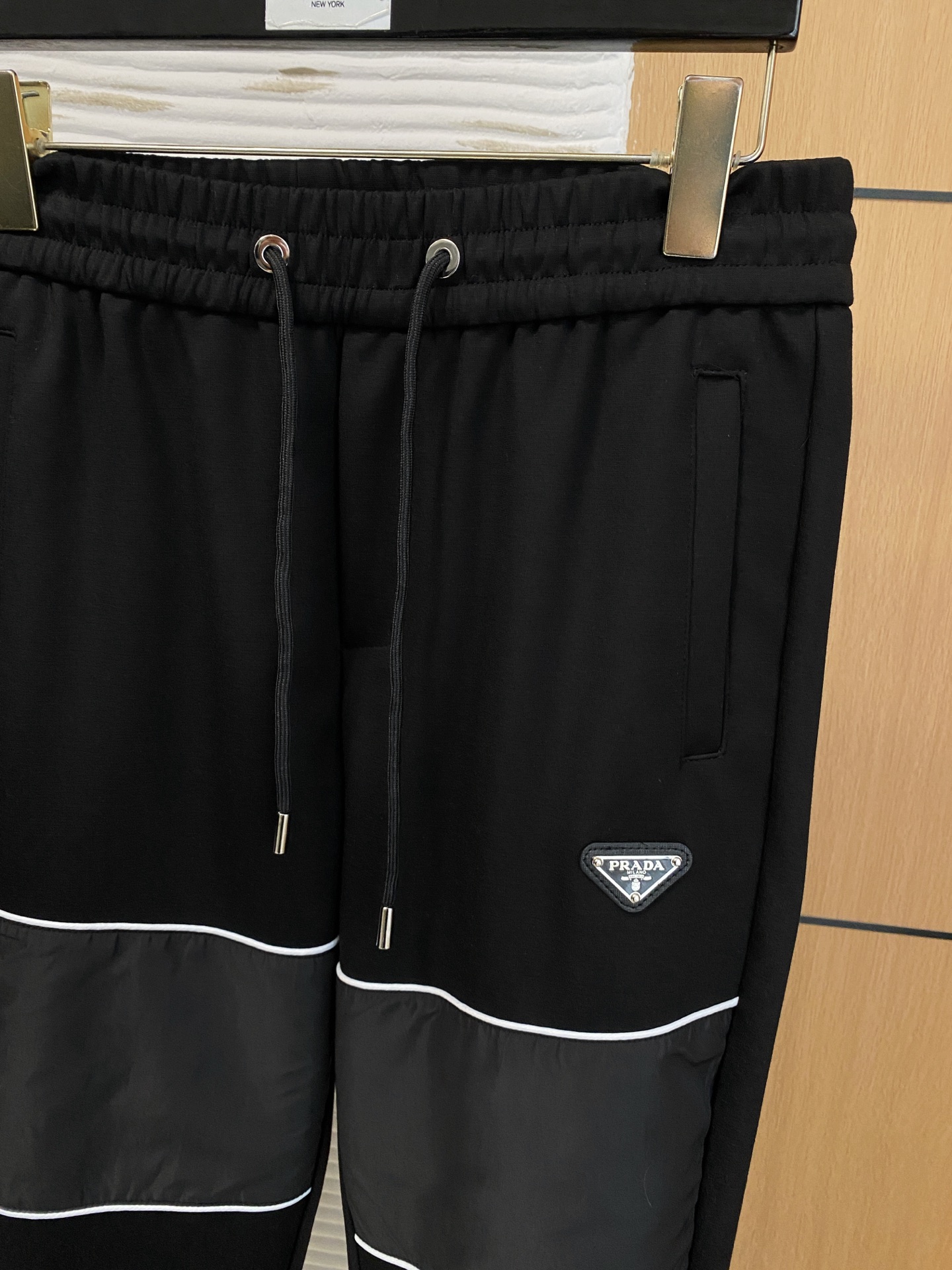 爆款套装来袭 专注官网原版 2025全新爆款开衫卫衣套装 原单狠货🇭🇰倾注顶级设计师的精心之作 就为一个