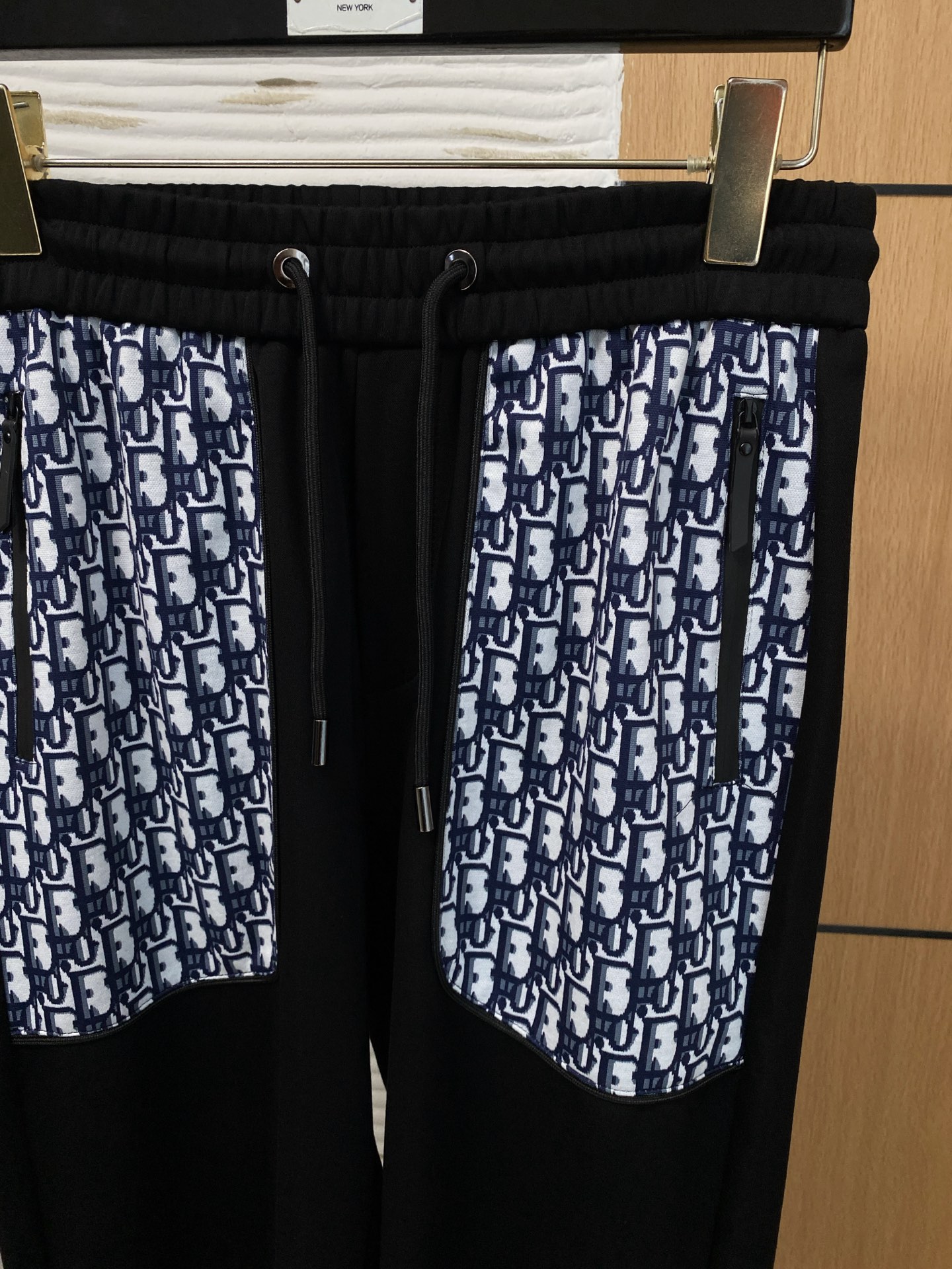 爆款套装来袭 专注官网原版 2025全新爆款开衫卫衣套装 原单狠货🇭🇰倾注顶级设计师的精心之作 就为一个