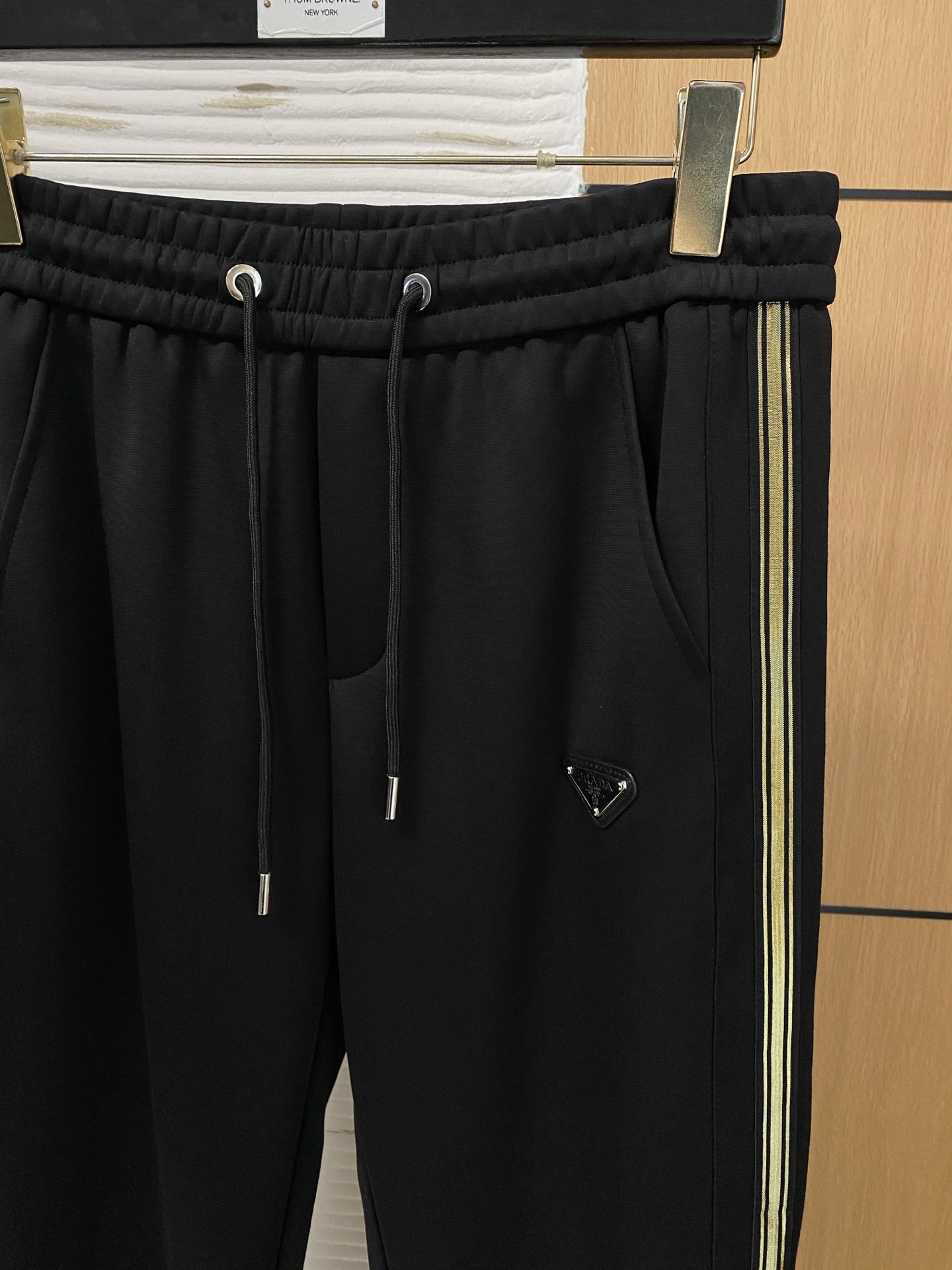 爆款套装来袭 专注官网原版 2025全新爆款开衫卫衣套装 原单狠货🇭🇰倾注顶级设计师的精心之作 就为一个