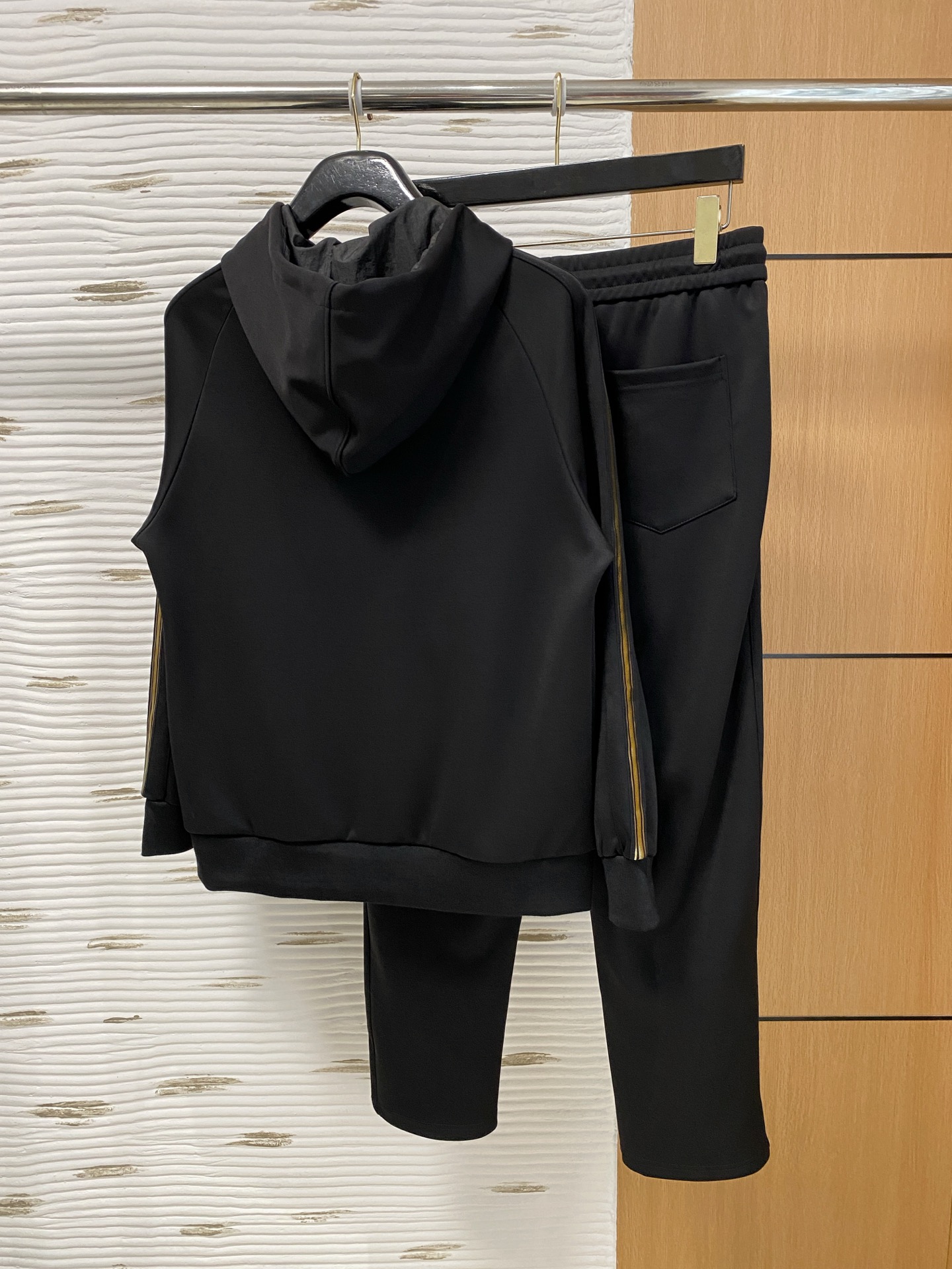 爆款套装来袭 专注官网原版 2025全新爆款开衫卫衣套装 原单狠货🇭🇰倾注顶级设计师的精心之作 就为一个