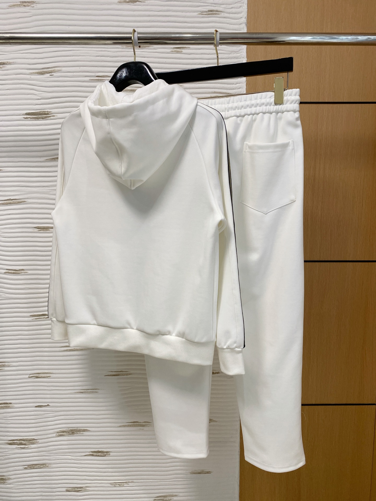 爆款套装来袭 专注官网原版 2025全新爆款开衫卫衣套装 原单狠货🇭🇰倾注顶级设计师的精心之作 就为一个