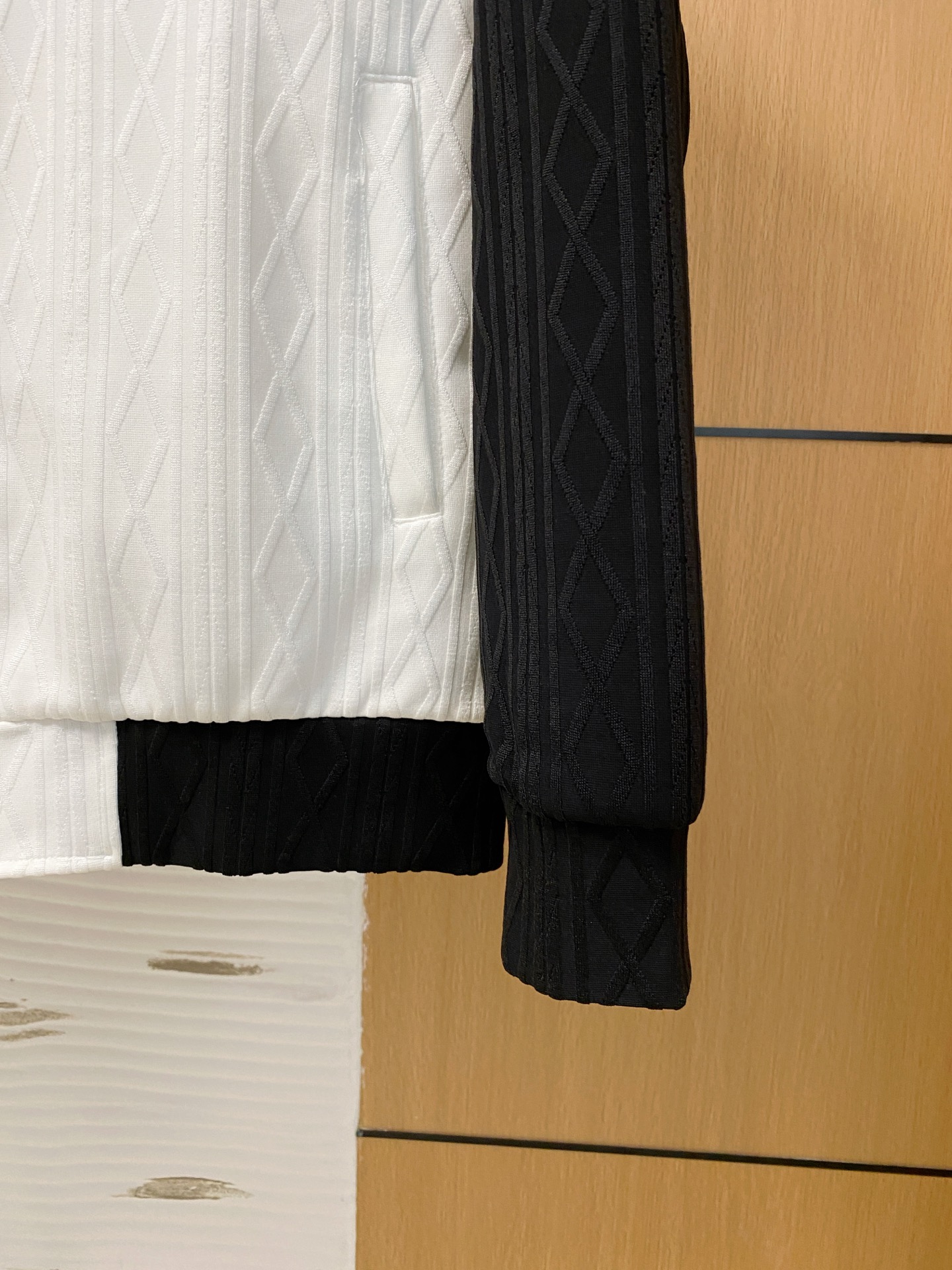 爆款套装来袭 专注官网原版 2025全新爆款开衫卫衣套装 原单狠货🇭🇰倾注顶级设计师的精心之作 就为一个