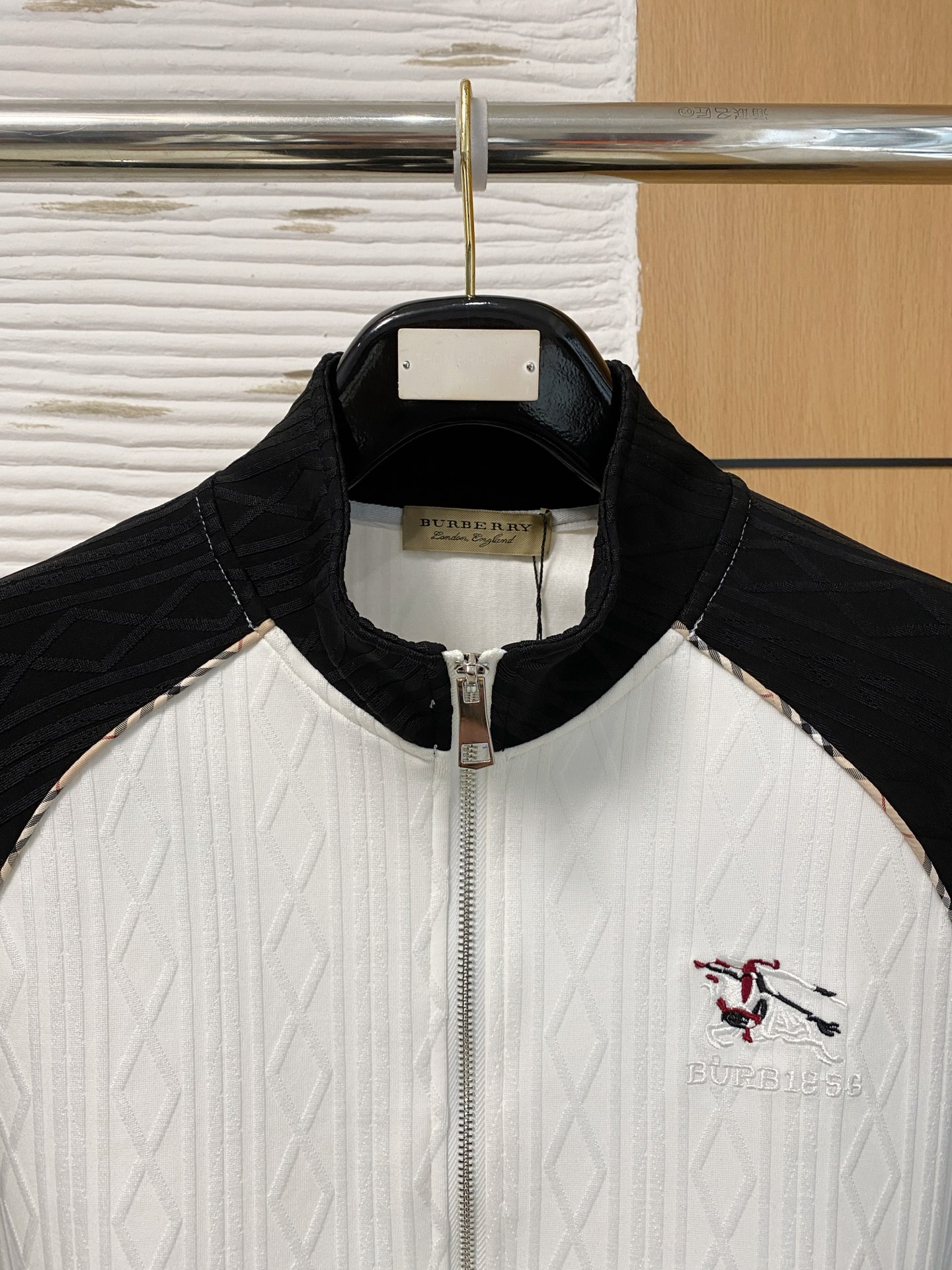 爆款套装来袭 专注官网原版 2025全新爆款开衫卫衣套装 原单狠货🇭🇰倾注顶级设计师的精心之作 就为一个