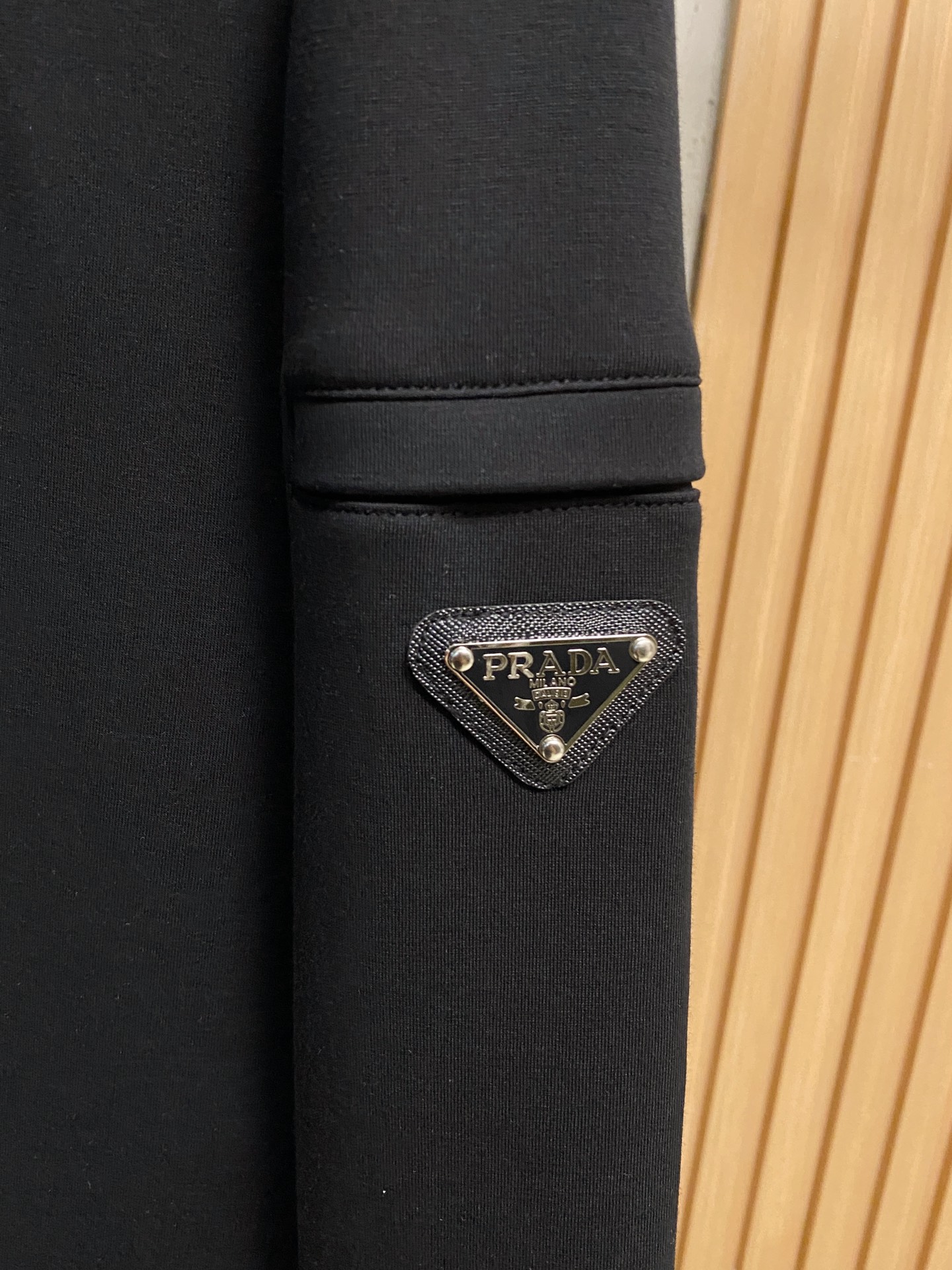 🌾 普拉达 2025早秋新款 顶级版本 最新款空气层 卫衣独家发售！原版复刻，独家设计，超强工艺！极其奢