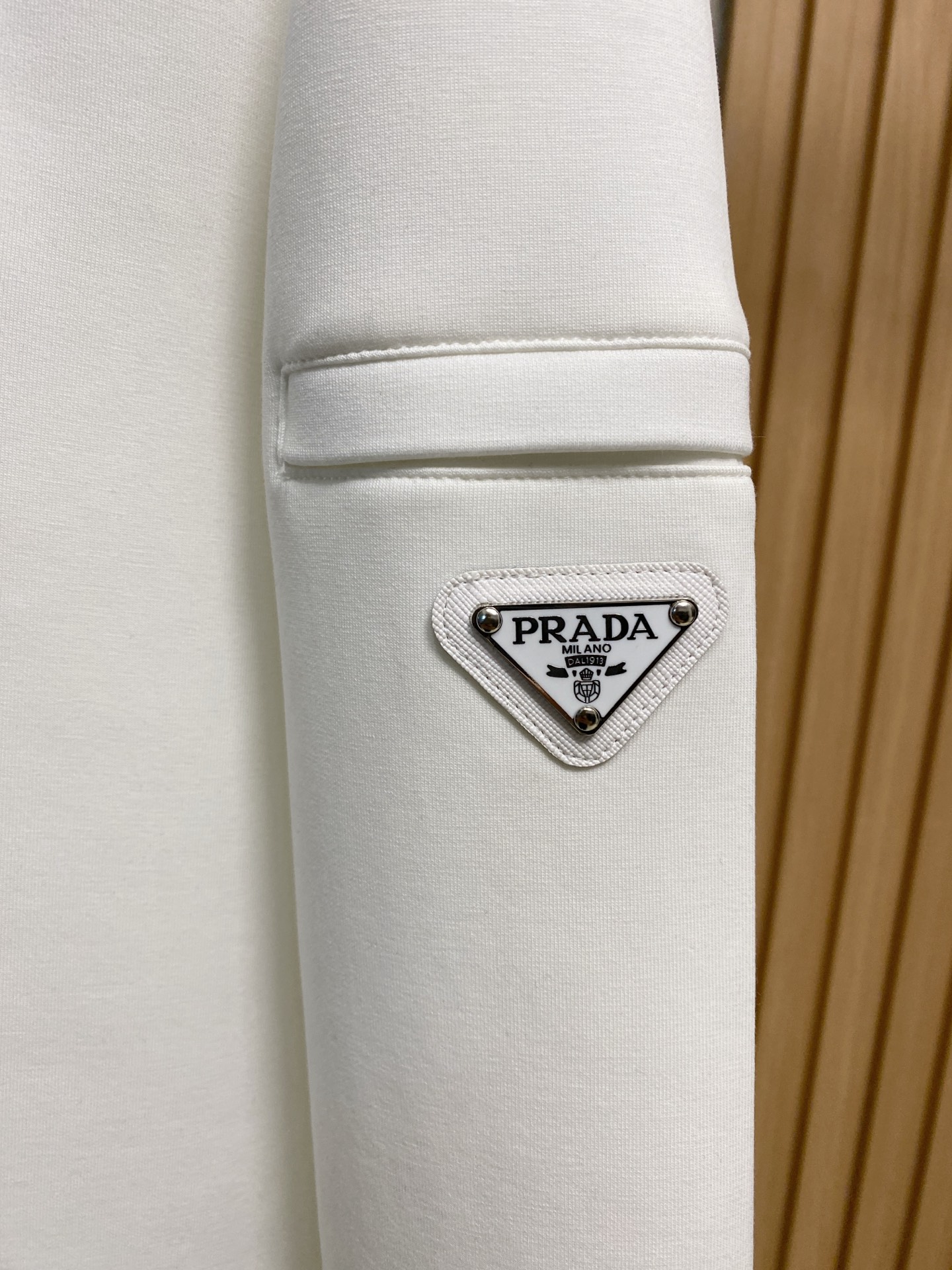 🌾 普拉达 2025早秋新款 顶级版本 最新款空气层 卫衣独家发售！原版复刻，独家设计，超强工艺！极其奢