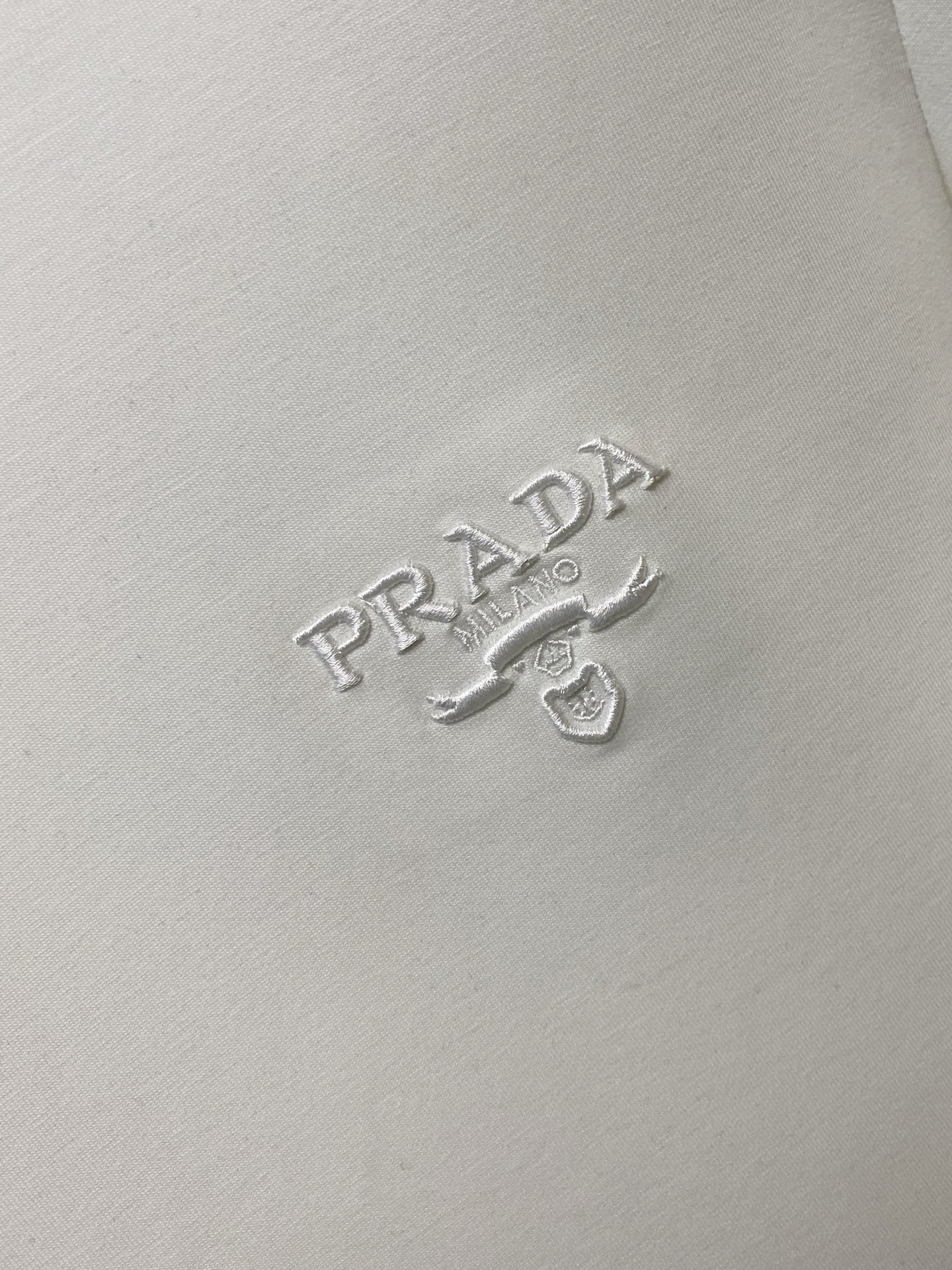 🌾 普拉达 2025早秋新款 顶级版本 最新款空气层 卫衣独家发售！原版复刻，独家设计，超强工艺！极其奢