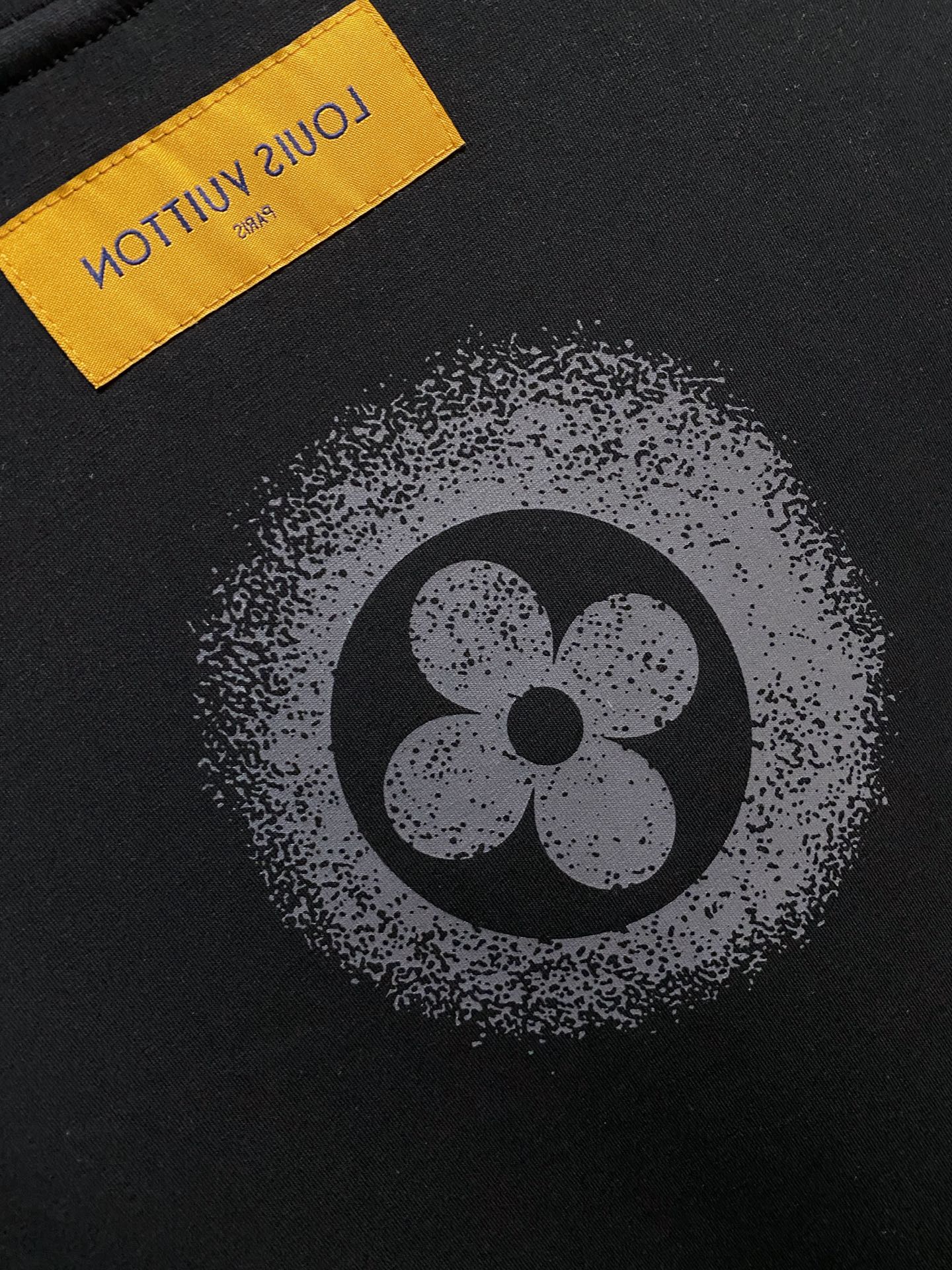 🌾 Lv 2025早秋新款 顶级版本 最新款空气层 卫衣独家发售！原版复刻，独家设计，超强工艺！极其奢华