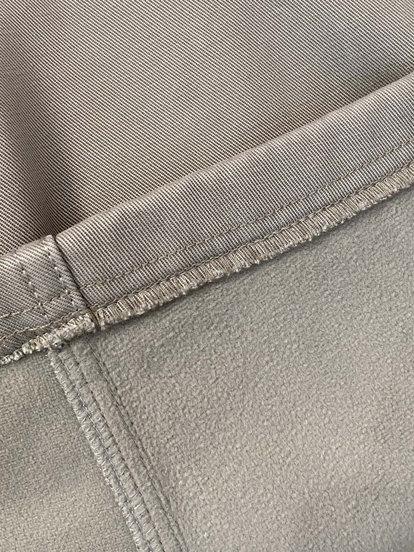 LV 新品】秋冬加厚加绒新款 25ss休闲裤金典再次出现，原单订制高品质时尚休闲裤。超级百搭款。独家定制