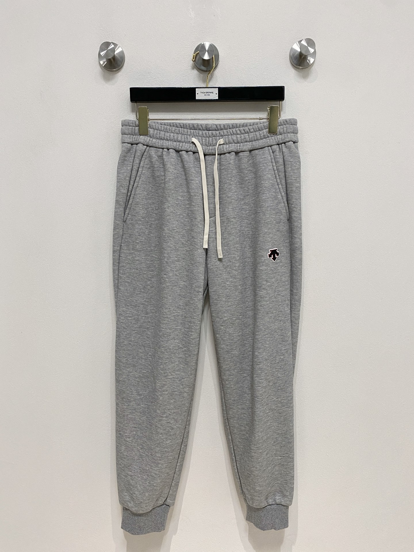 🌾 迪桑特 新品】秋冬加厚加绒新款 25ss休闲裤金典再次出现，原单订制高品质时尚休闲裤。超级百搭款。独