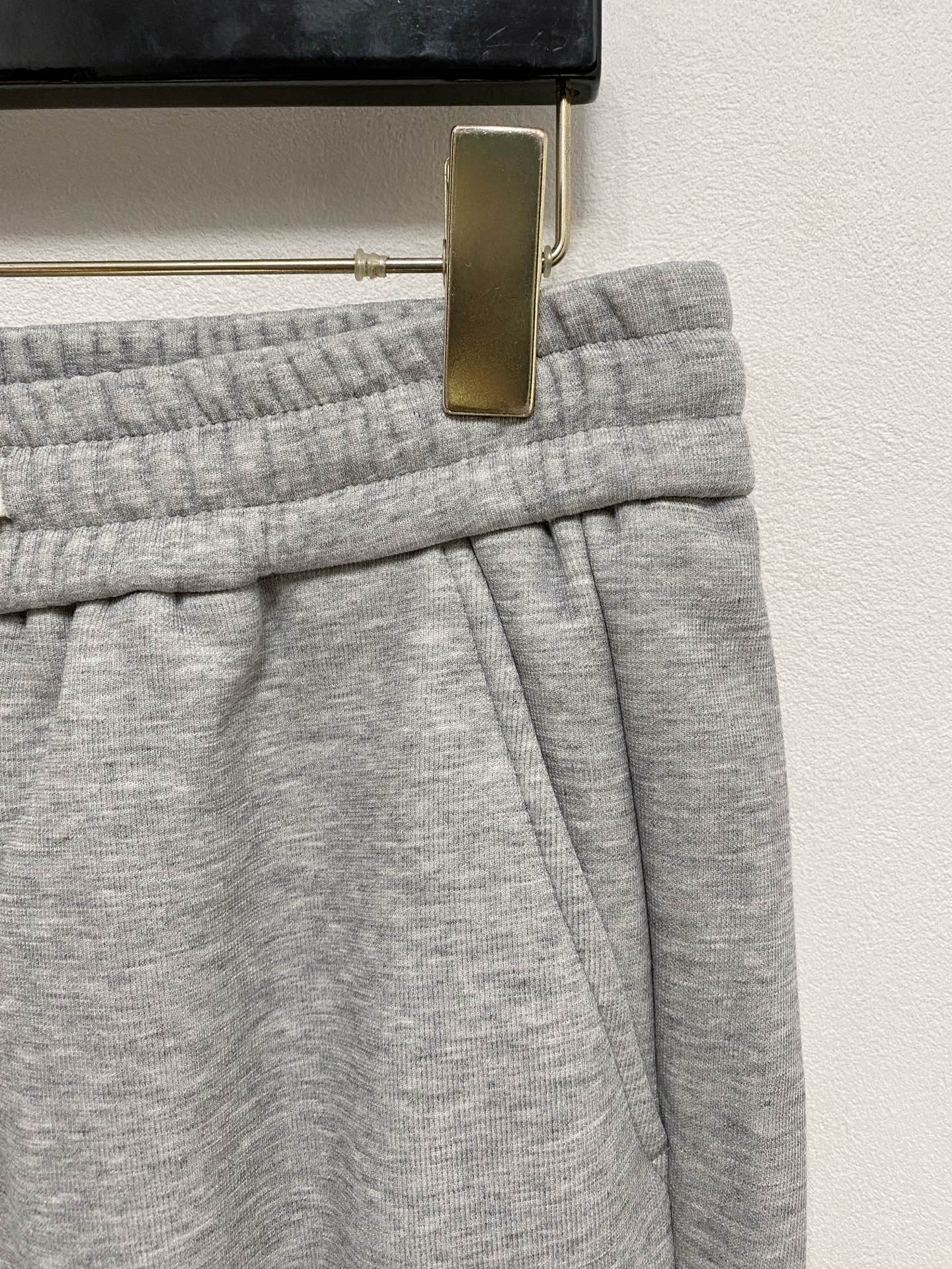 🌾 迪桑特 新品】秋冬加厚加绒新款 25ss休闲裤金典再次出现，原单订制高品质时尚休闲裤。超级百搭款。独