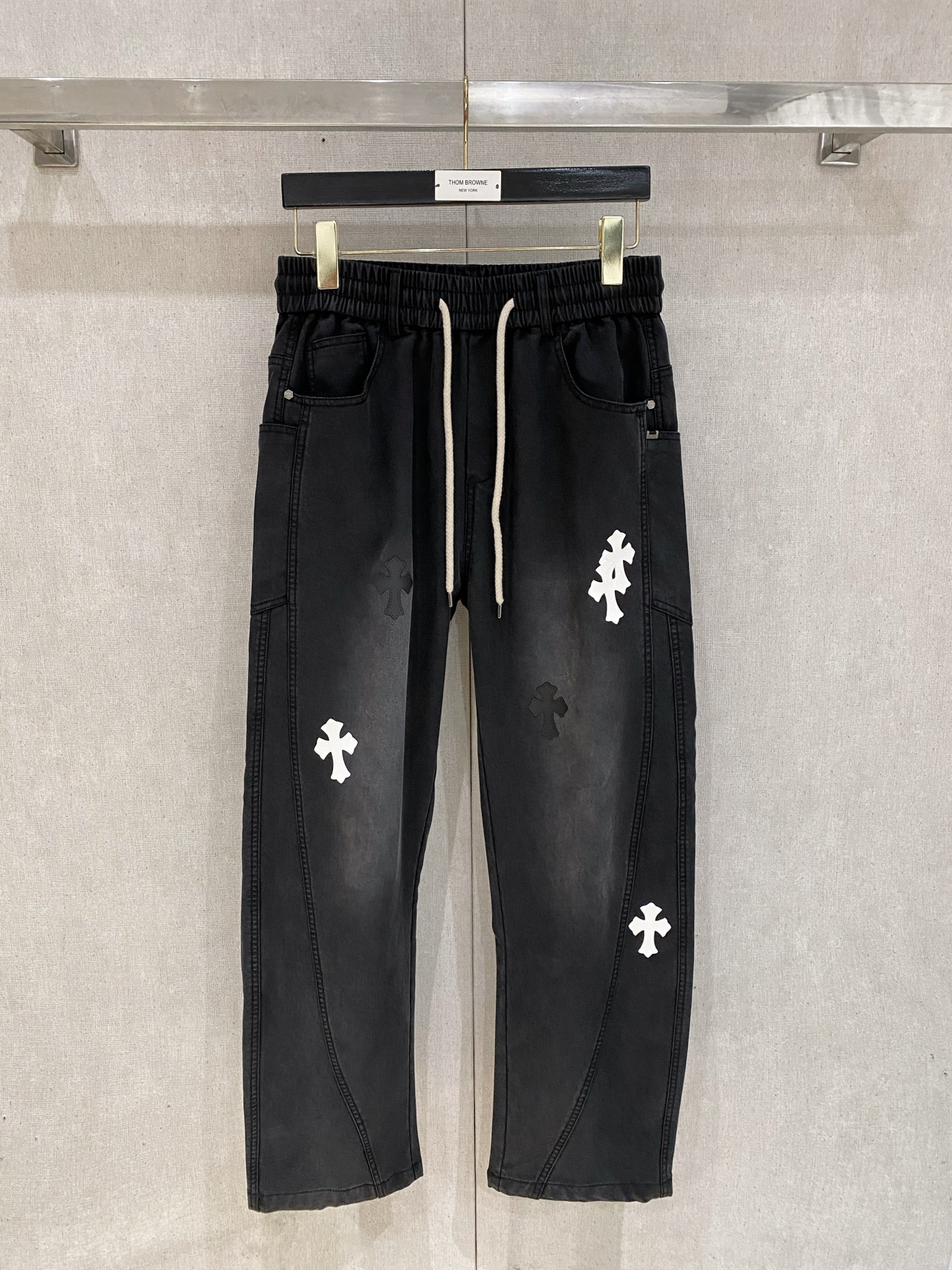 克罗心 新品】秋冬加厚加绒新款 25ss休闲裤金典再次出现，原单订制高品质时尚休闲裤。超级百搭款。独家定