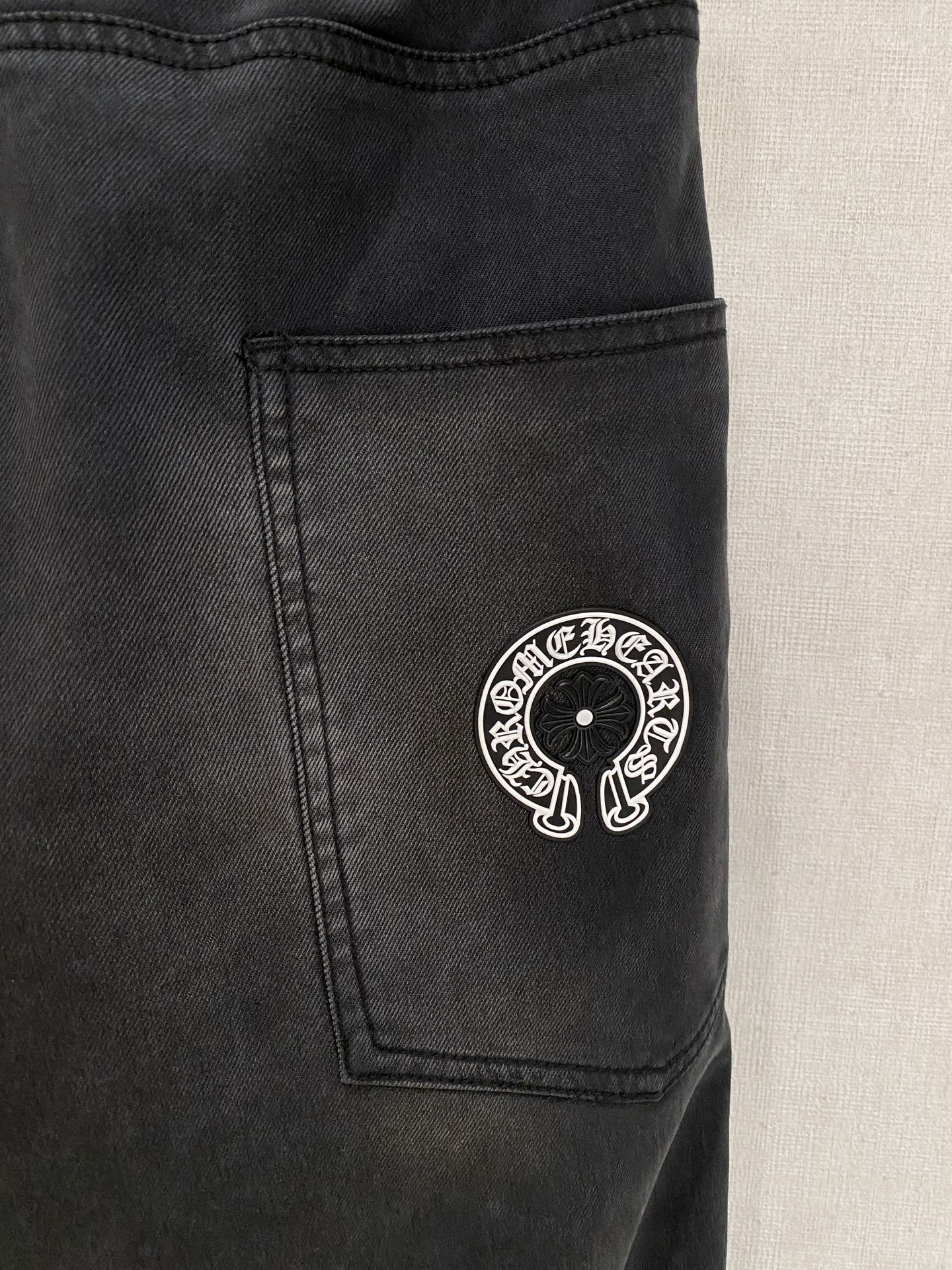 克罗心 新品】秋冬加厚加绒新款 25ss休闲裤金典再次出现，原单订制高品质时尚休闲裤。超级百搭款。独家定