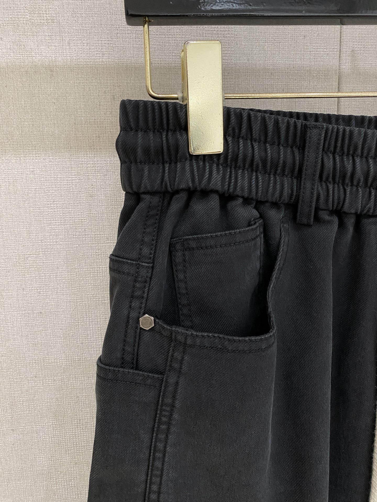 克罗心 新品】秋冬加厚加绒新款 25ss休闲裤金典再次出现，原单订制高品质时尚休闲裤。超级百搭款。独家定