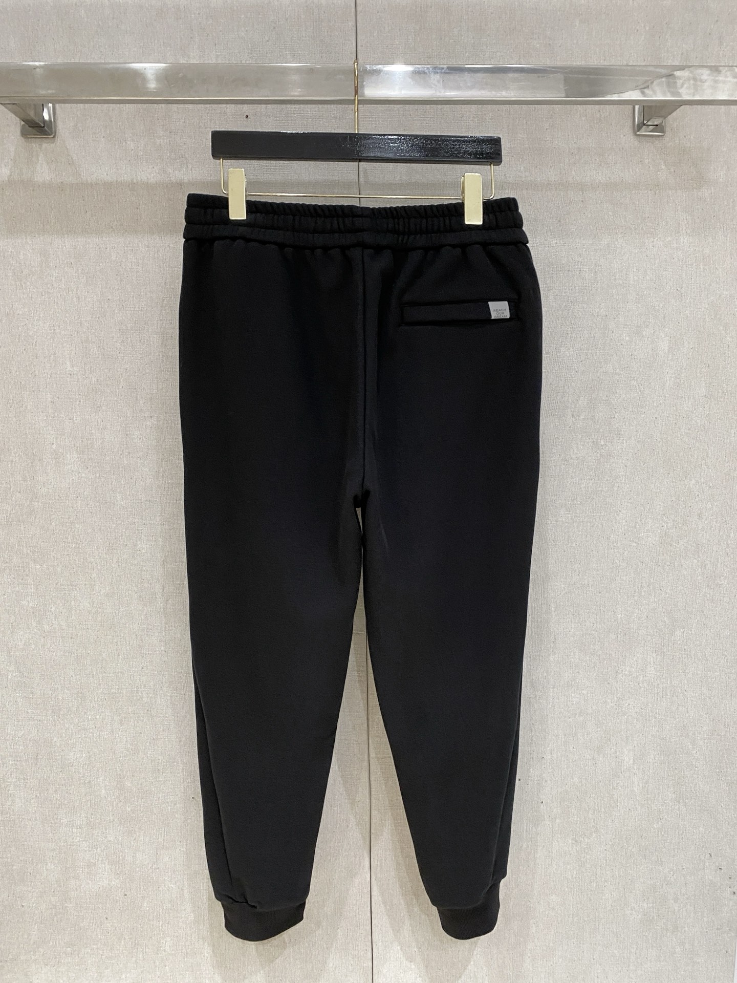 蒙口 新品】秋冬加厚加绒新款 25ss休闲裤金典再次出现，原单订制高品质时尚休闲裤。超级百搭款。独家定制