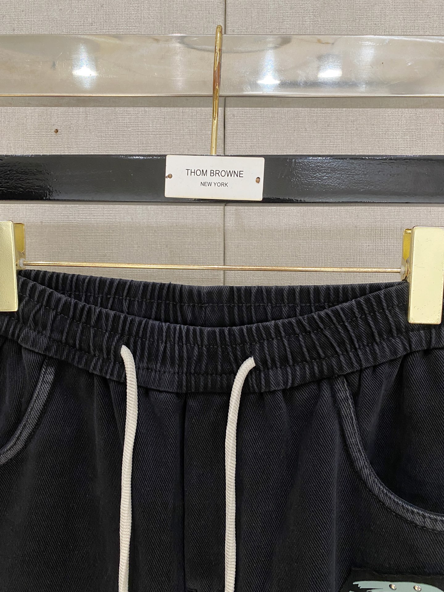 巴黎世家 2025秋冬最新系列男士加厚休闲裤！内里加绒，非常保暖，北方的宝子们赶紧备上！采用客供弹力柔棉