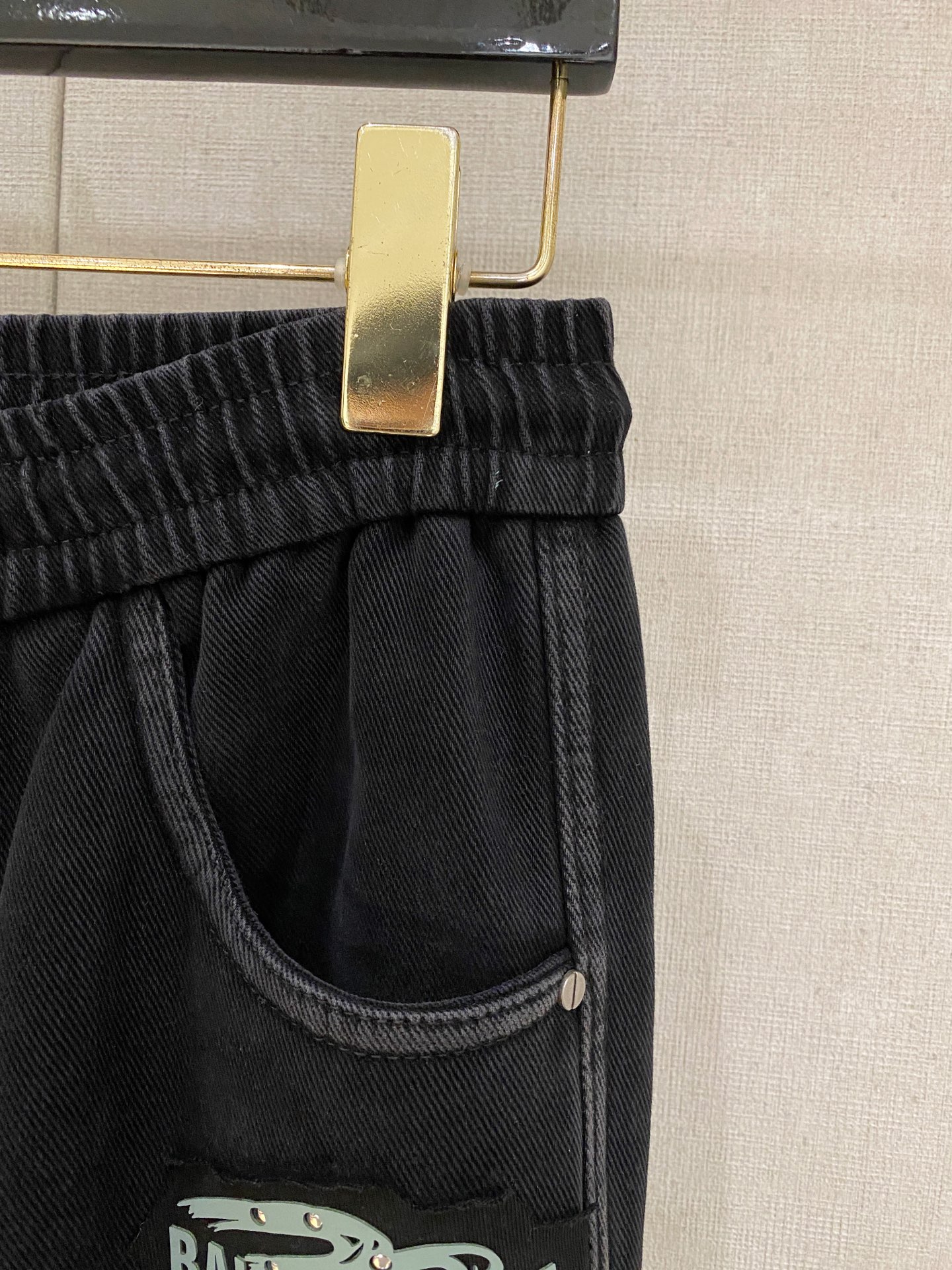 巴黎世家 2025秋冬最新系列男士加厚休闲裤！内里加绒，非常保暖，北方的宝子们赶紧备上！采用客供弹力柔棉