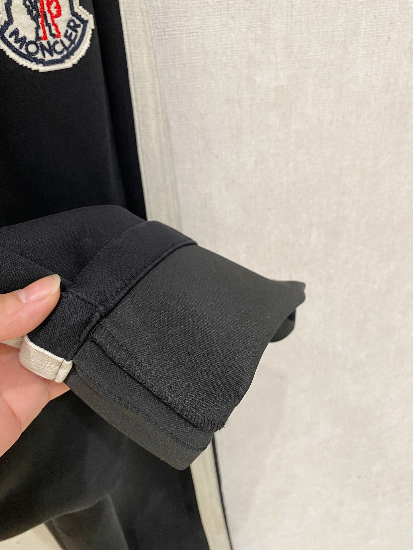 蒙口 2025秋冬最新休闲裤 潮人必备 版型超赞，能很好的修复各种腿型，非常个性！柔软排汗，舒适度极高。