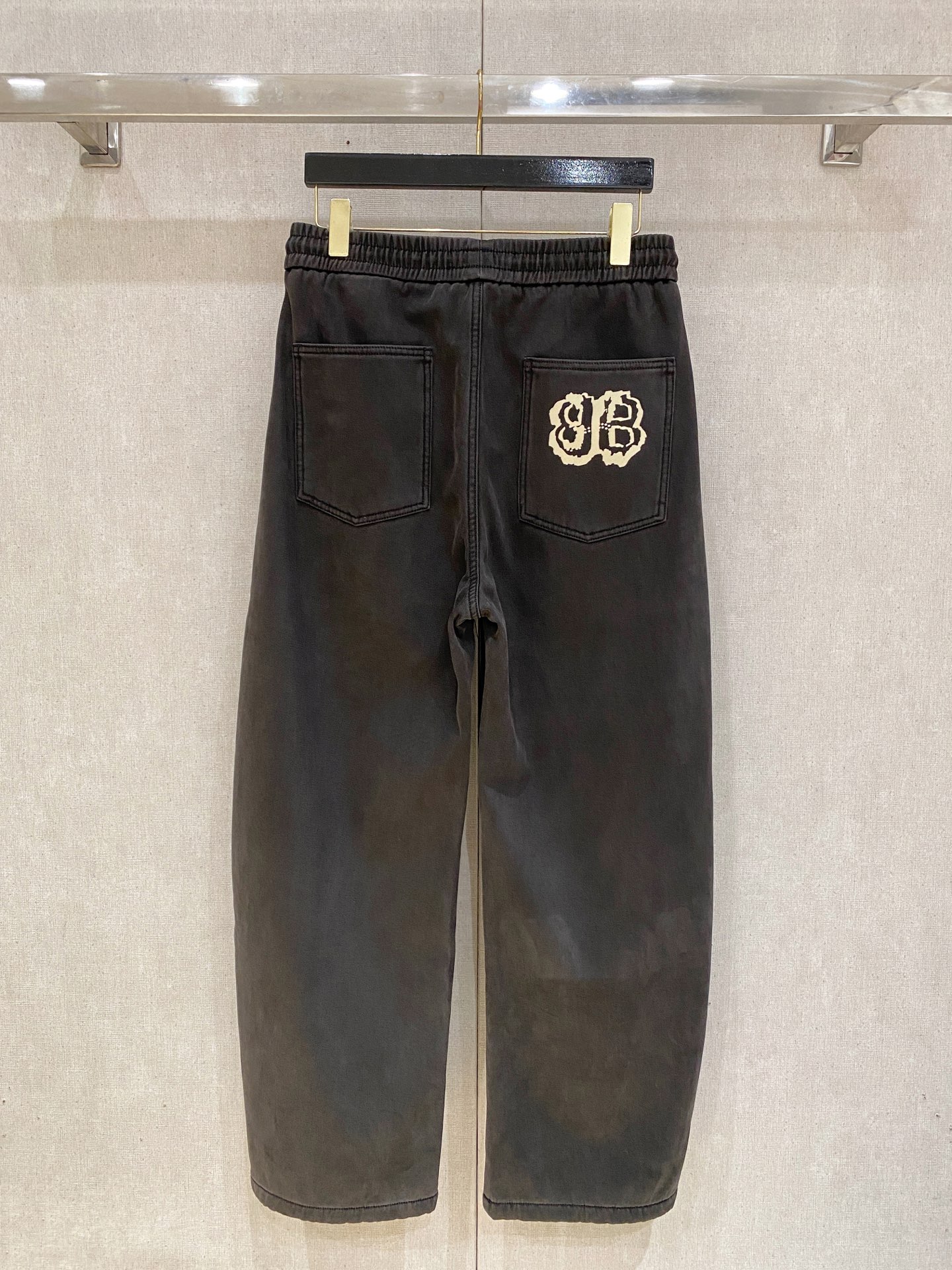 巴黎世家 2025秋冬最新系列男士加厚休闲裤！内里加绒，非常保暖，北方的宝子们赶紧备上！采用客供弹力柔棉