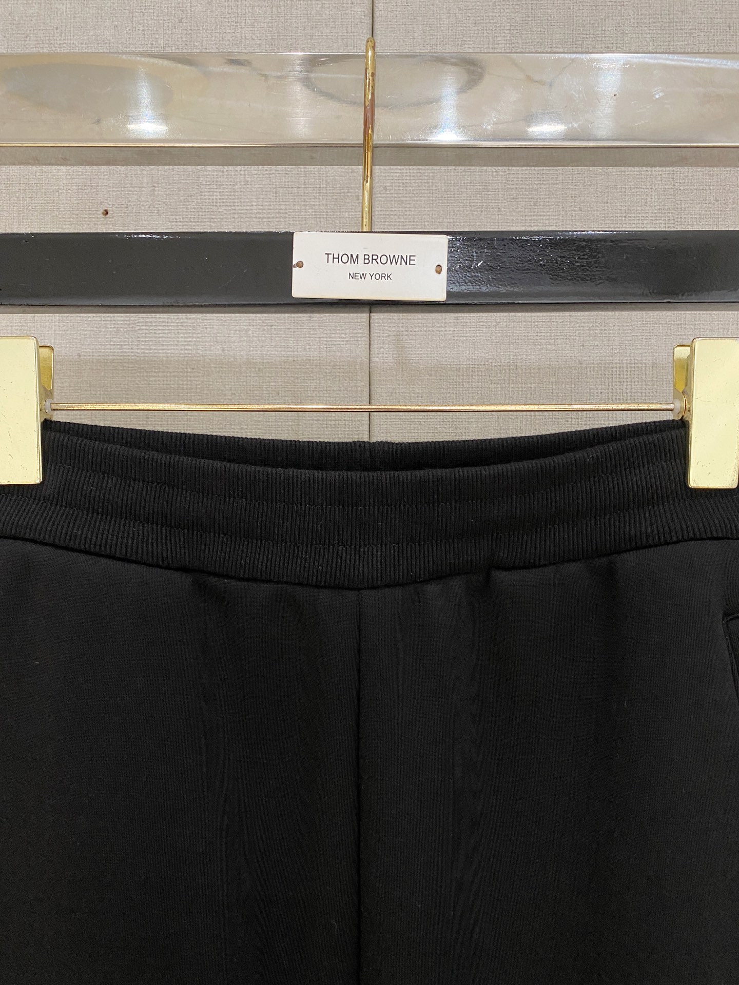 DG 2025秋冬最新休闲裤 加厚款 日常必备 版型超赞，能很好的修复各种腿型，非常个性！柔软排汗，舒适