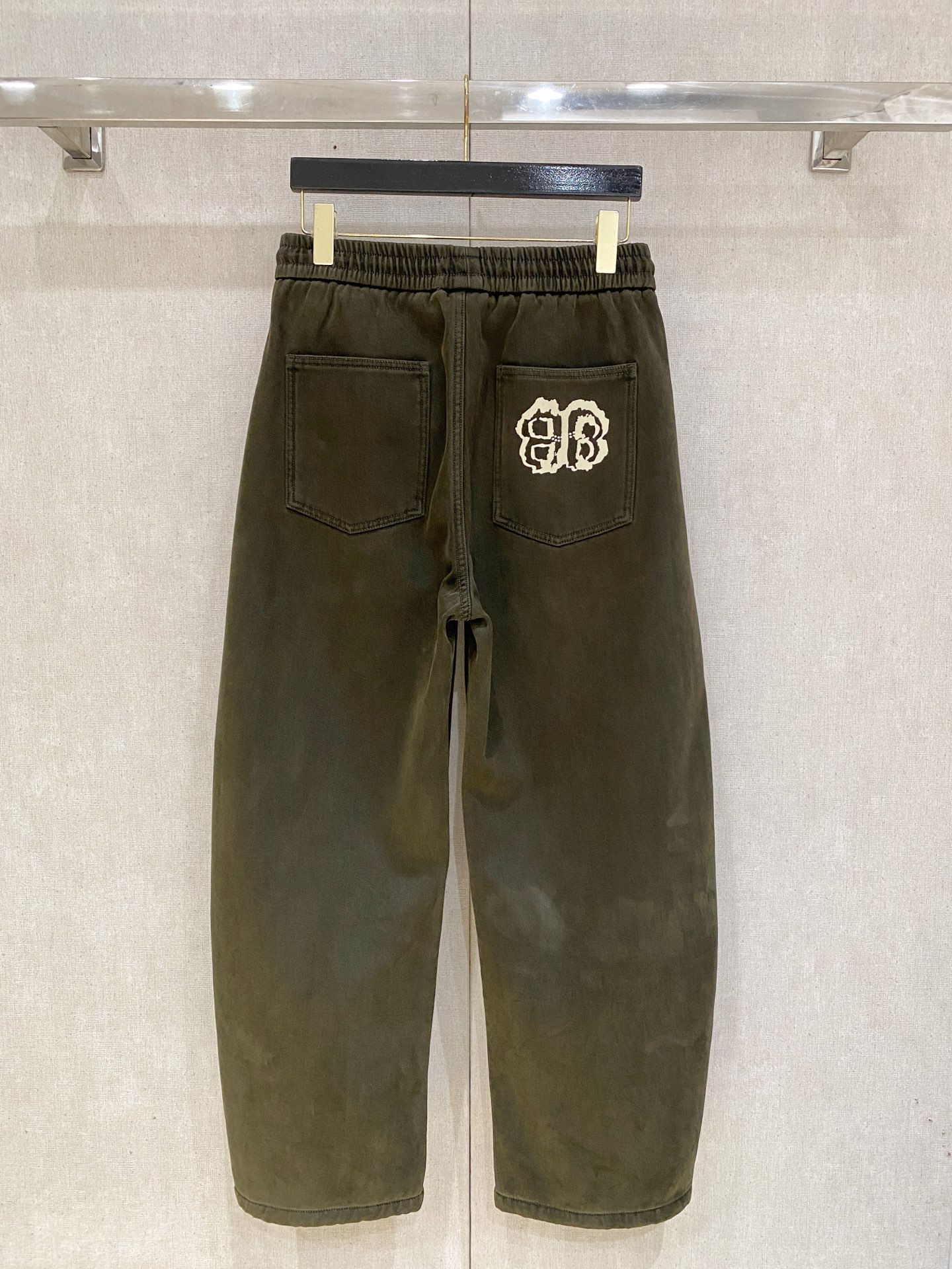 巴黎世家 2025秋冬最新系列男士加厚休闲裤！内里加绒，非常保暖，北方的宝子们赶紧备上！采用客供弹力柔棉