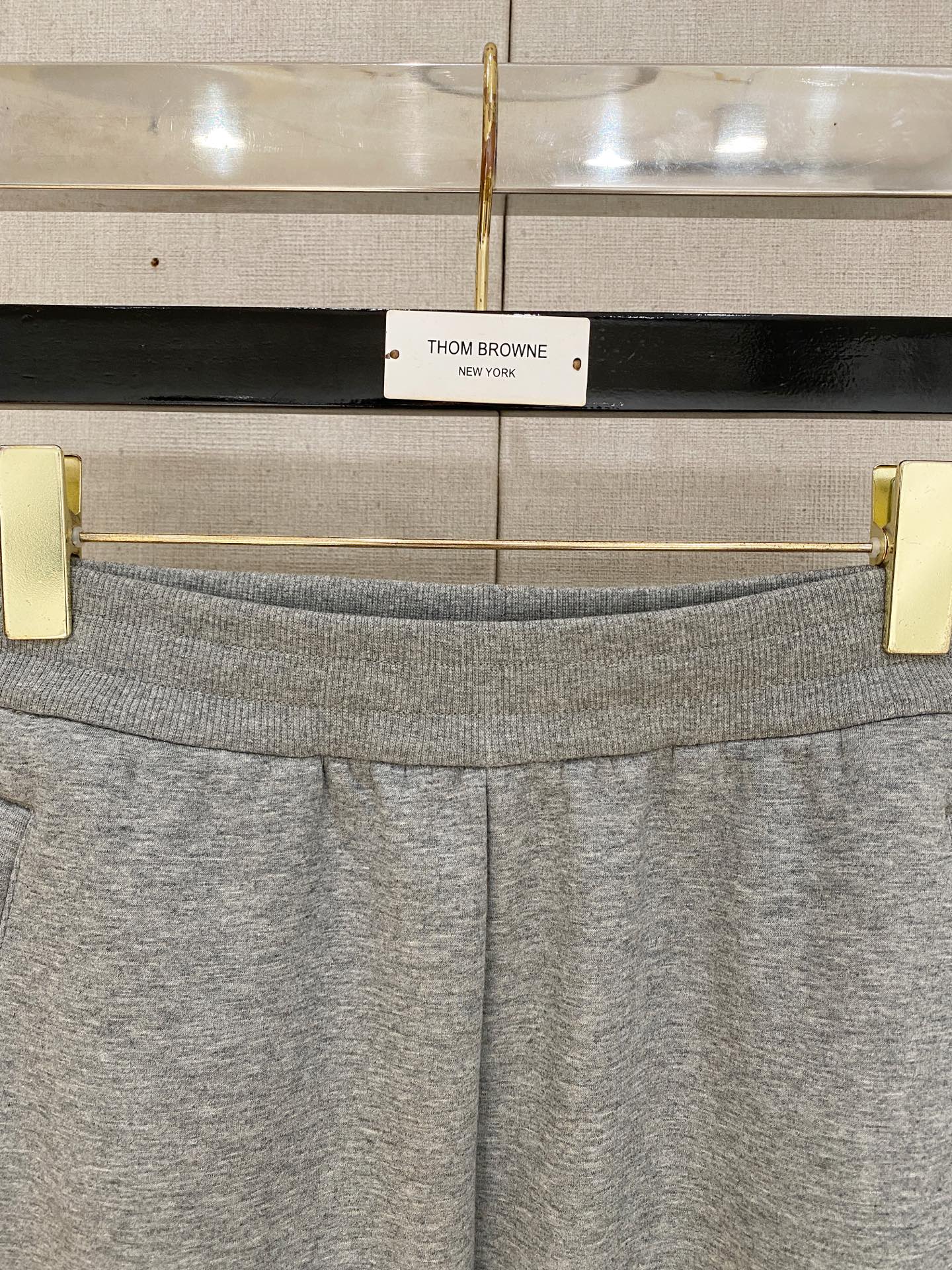 DG 2025秋冬最新休闲裤 加厚款 日常必备 版型超赞，能很好的修复各种腿型，非常个性！柔软排汗，舒适